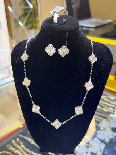 Премиальный комплект украшений Clover Silver – колье, серьги и кольцо