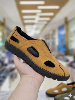 Горчичный