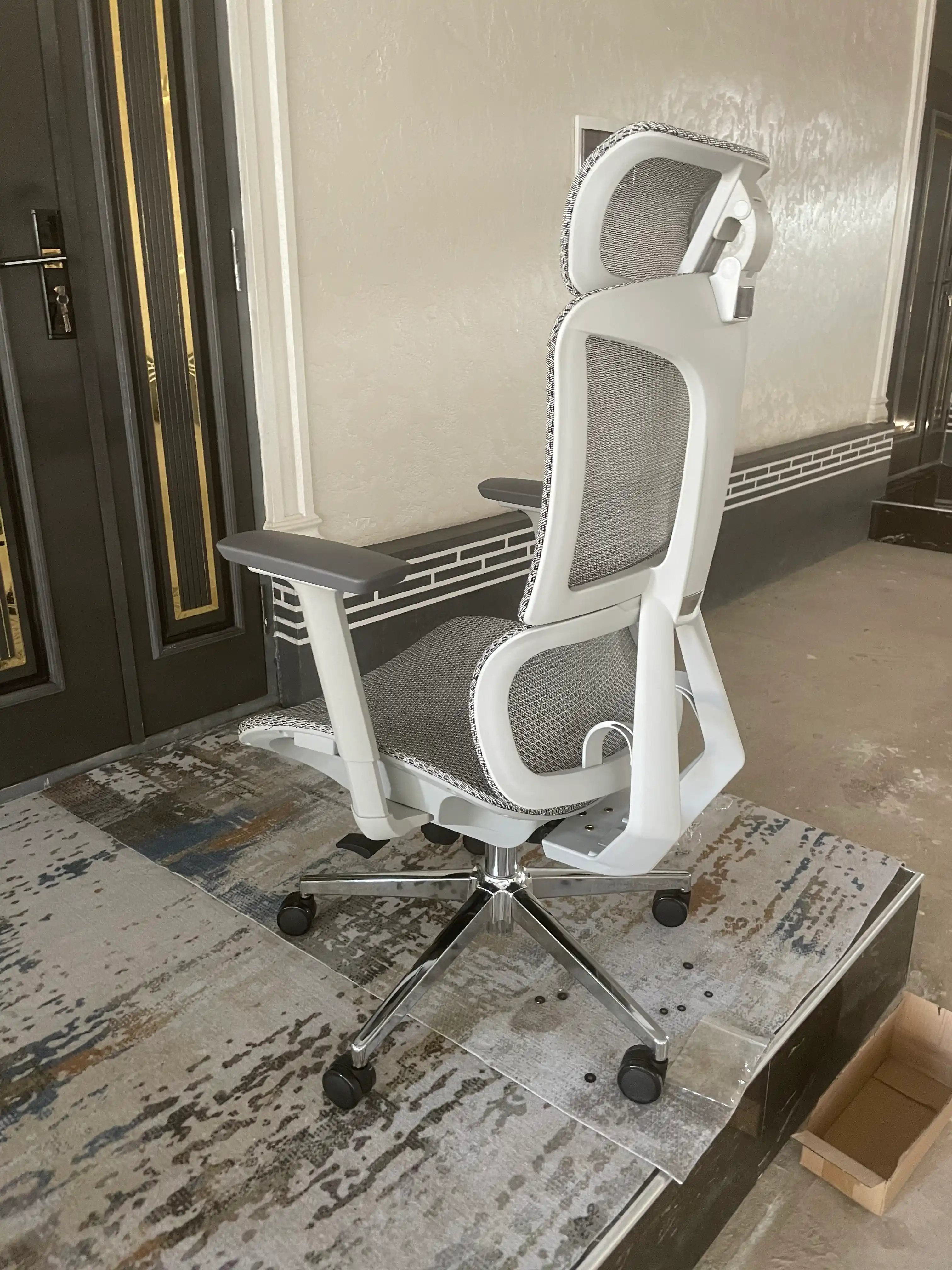ERGO Air Pro HB Grey — ergonomik bosh suyanchiqli ofis kreslosi