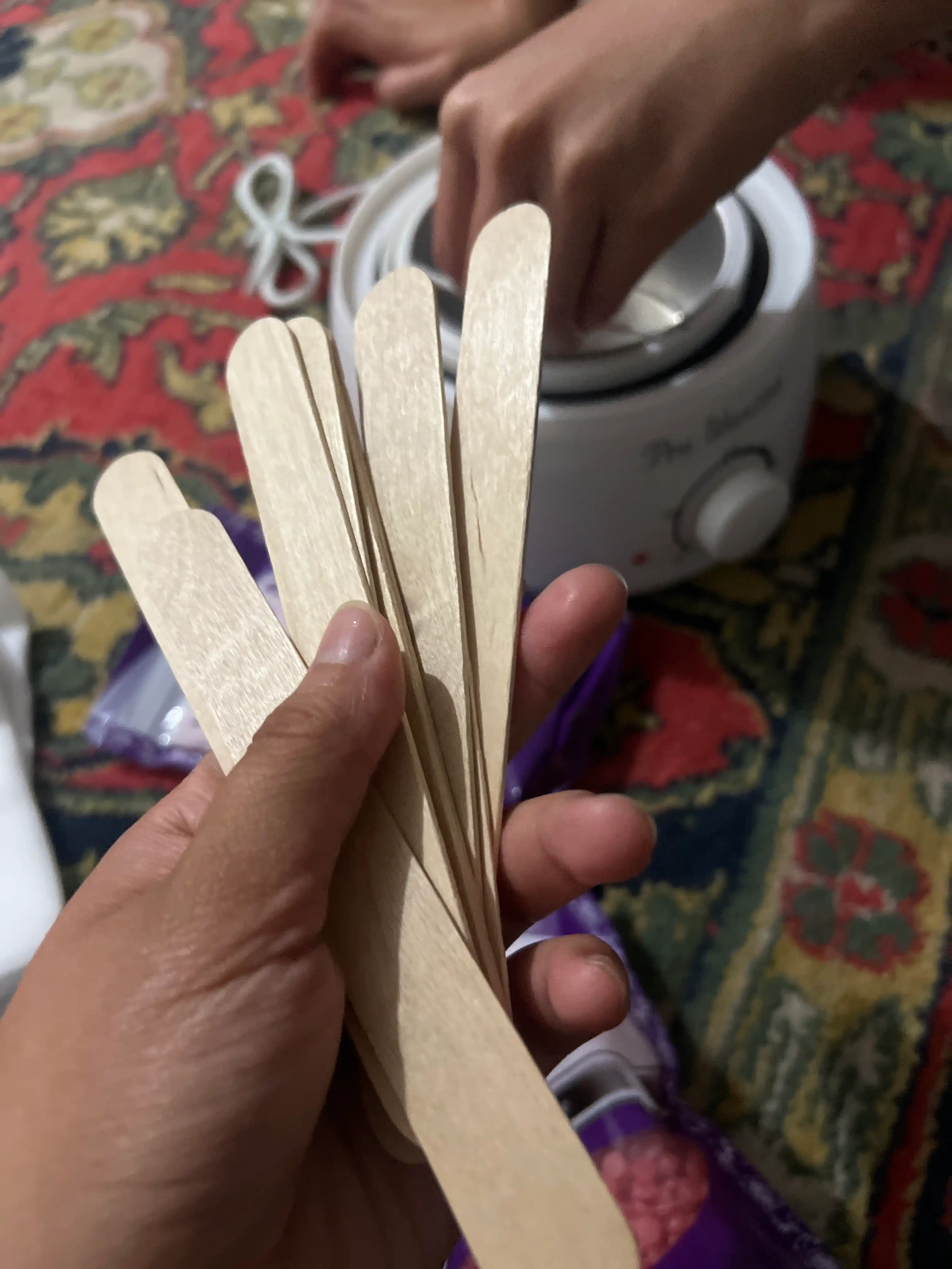 Depilatsiya to'plami: mum, depilyatsiya qozoncha, depilatsiya mumi 100 g, cho'p, 10 dona