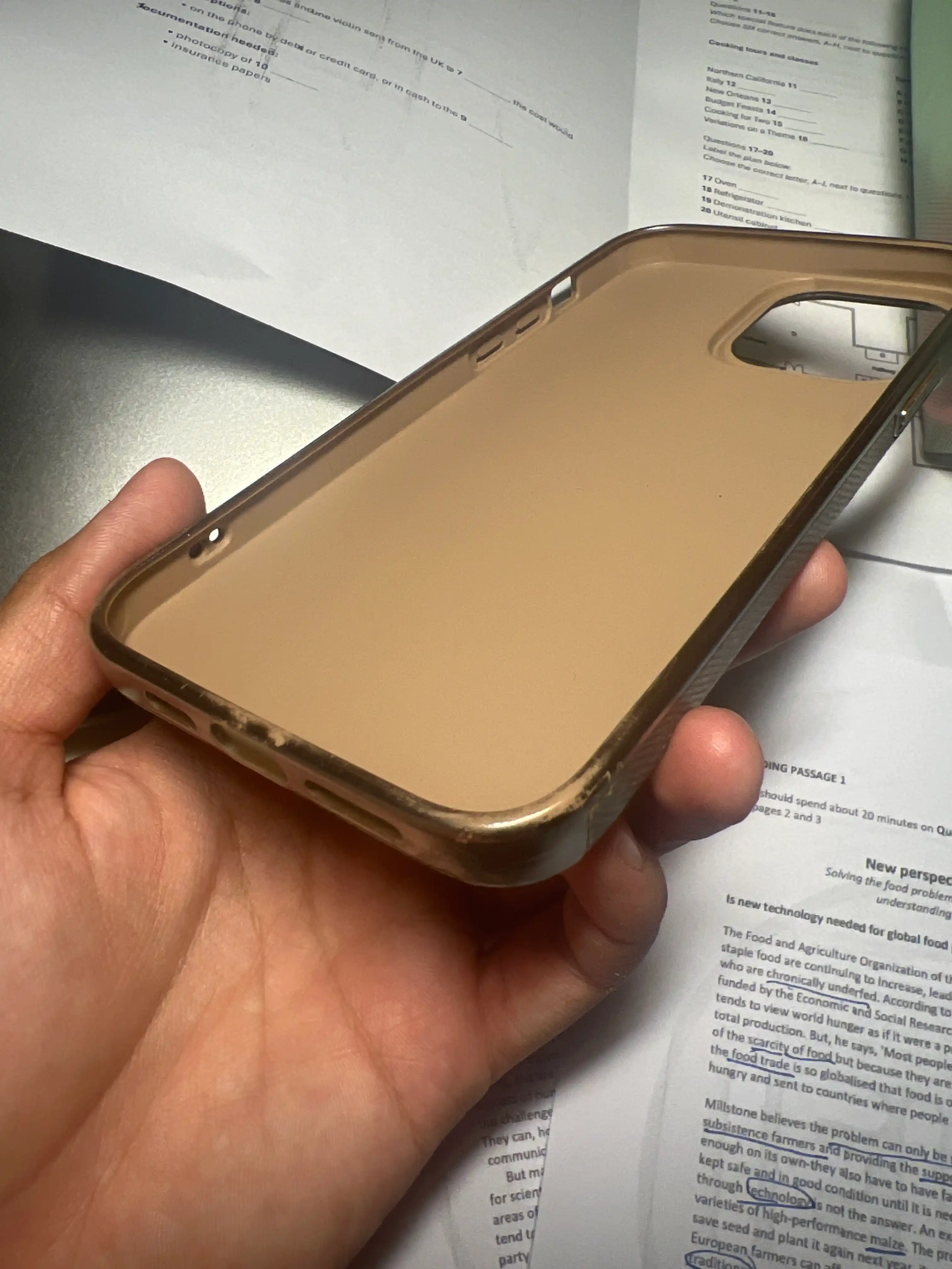 Chexol iPhone uchun 11, 12, 13, 14, 15, 16, 17, Pro, Plus, Pro max