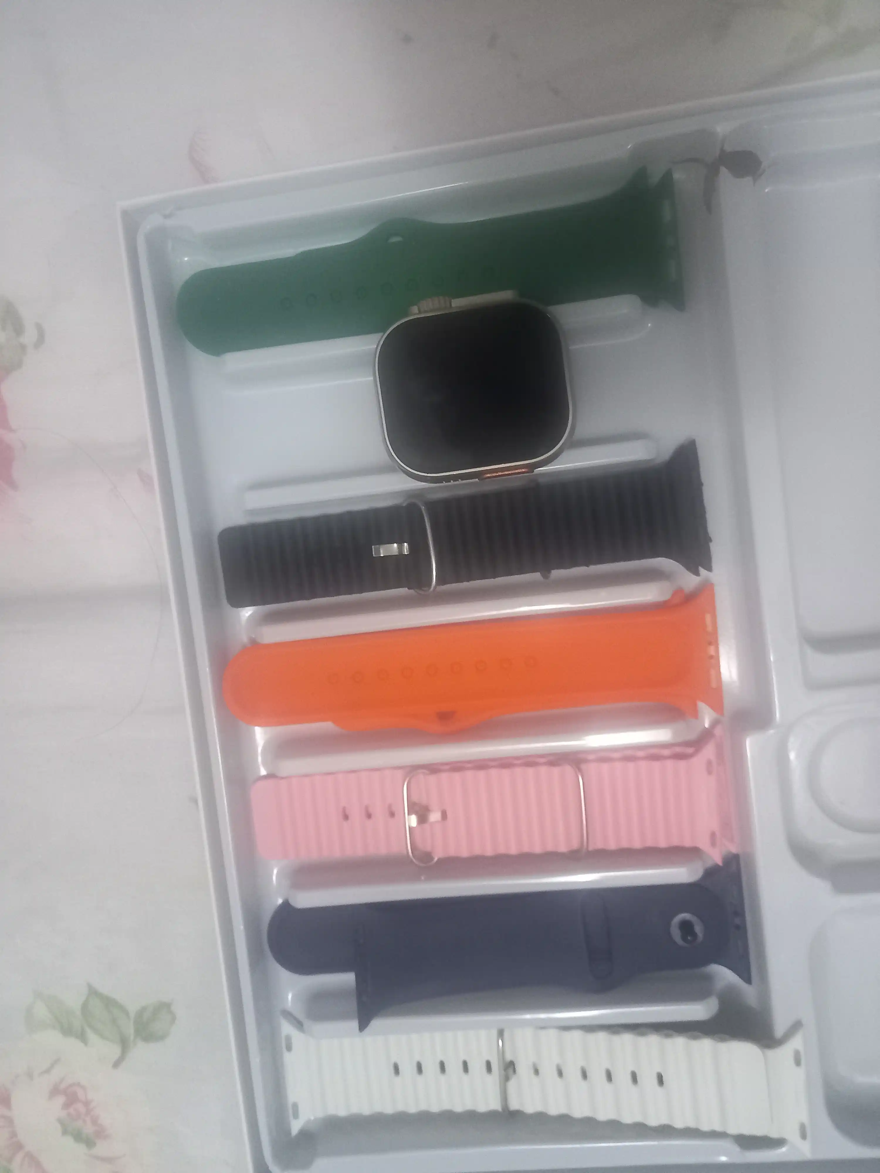 Aqlli soat, 10+1, 2 ta Smart Watch 8 va 8 ultra, 11 ta kamar va g'ilof bilan