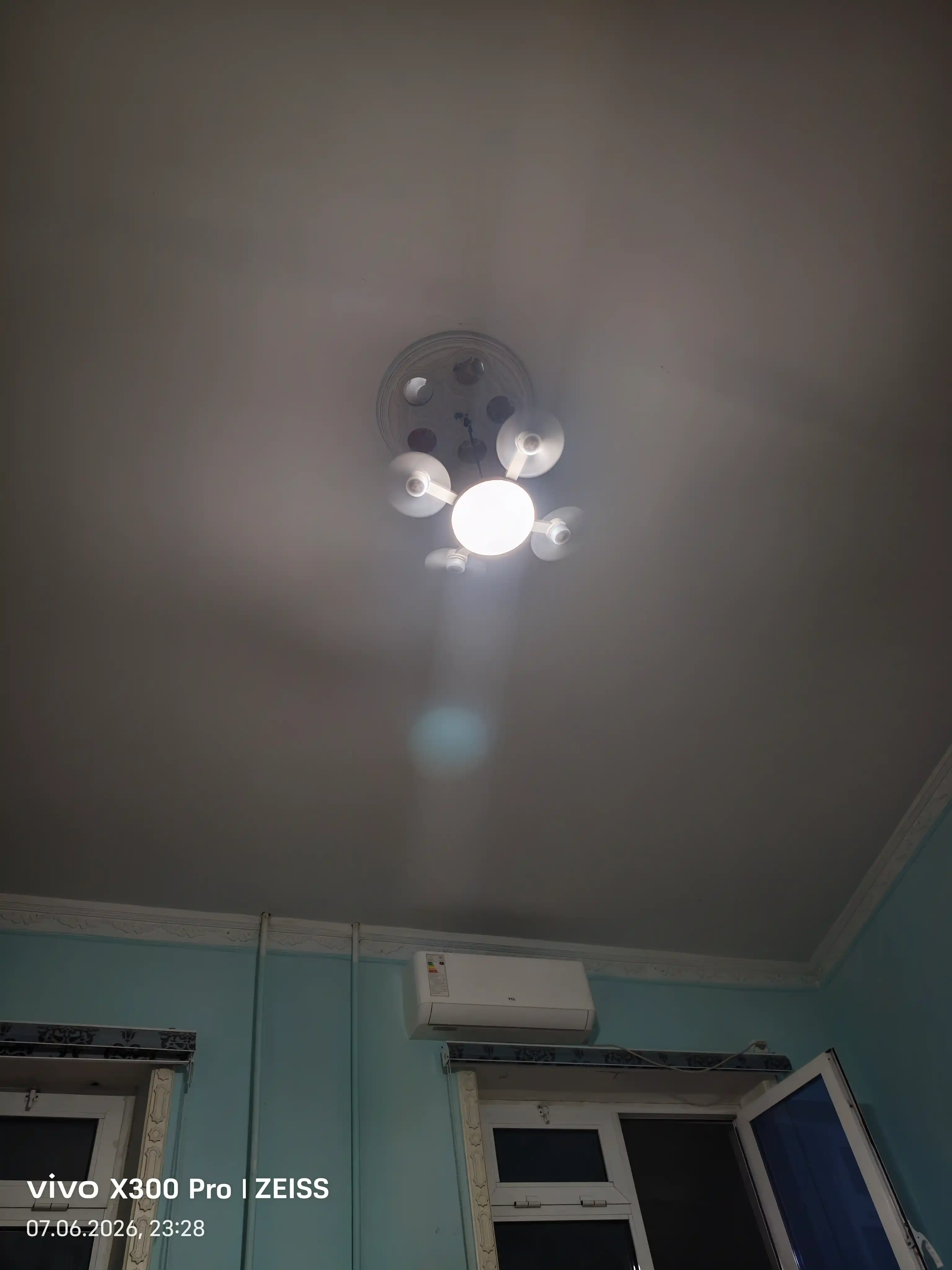 LED люстра с вентилятором с пультом 3 режима света, 4 скорости, современная для дома