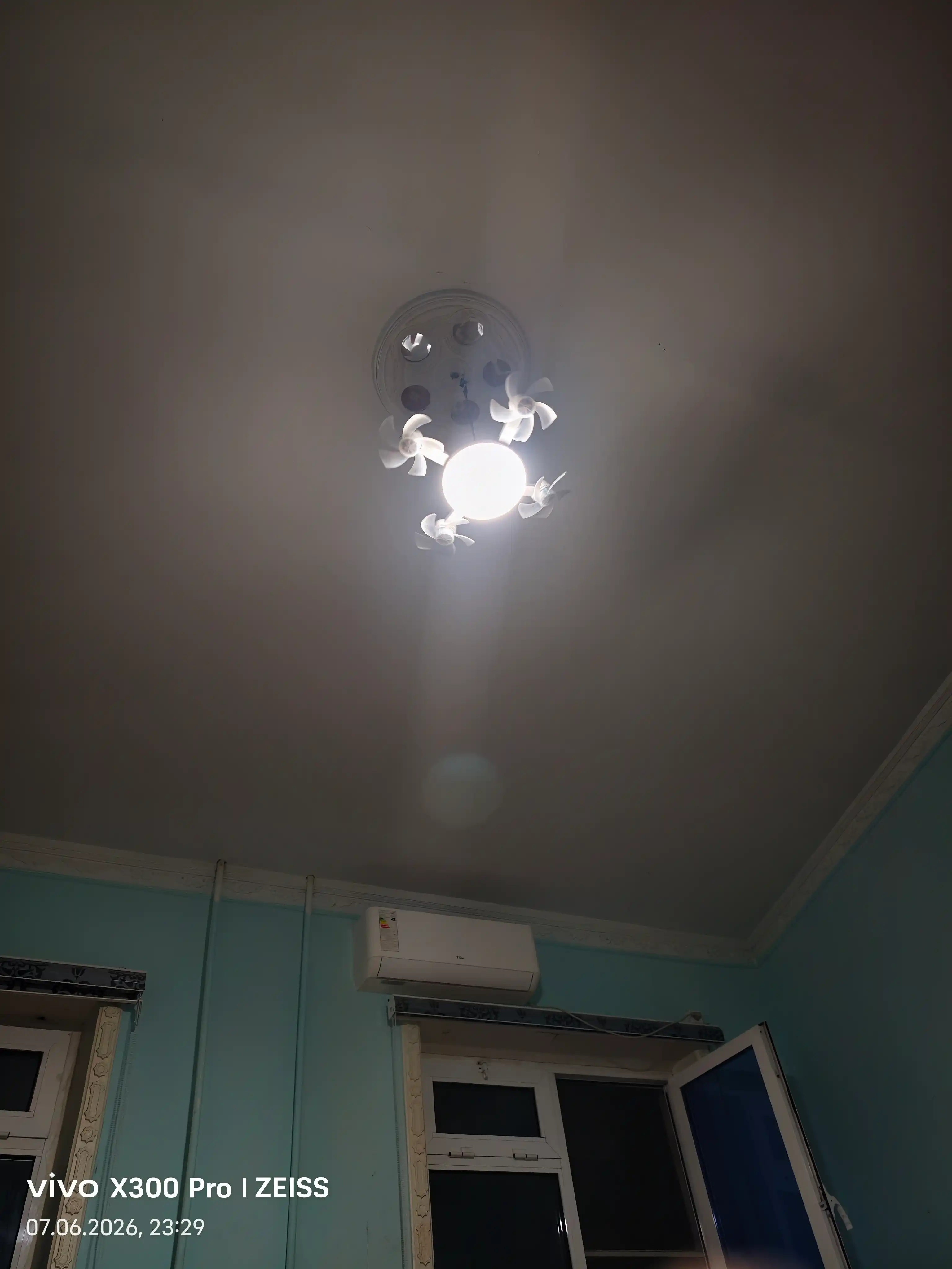 LED люстра с вентилятором с пультом 3 режима света, 4 скорости, современная для дома