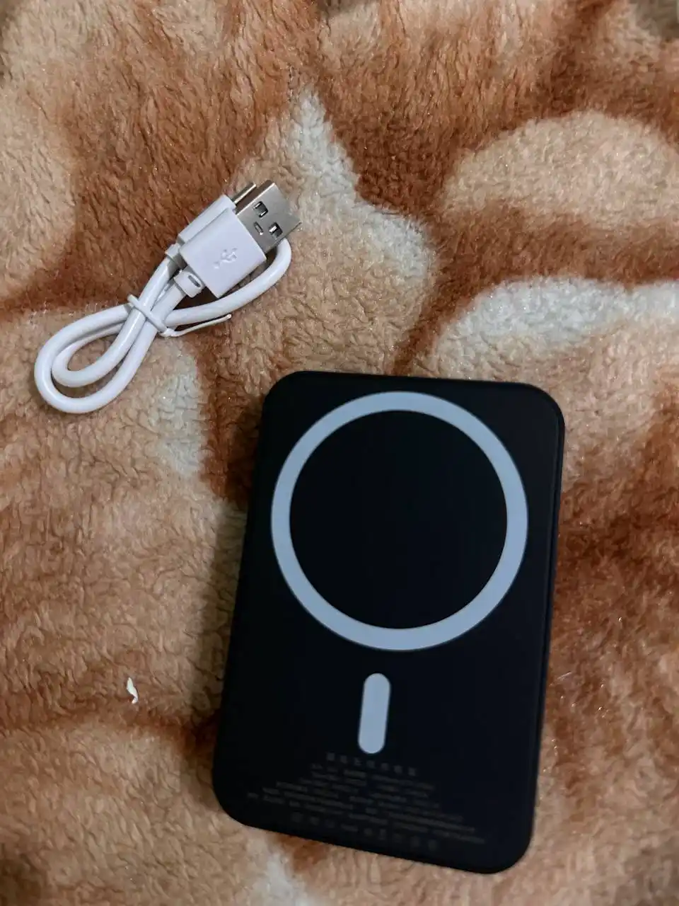 MagSafe tashqi akkumulyatori, magnitli Power Bank, simsiz quvvatlash