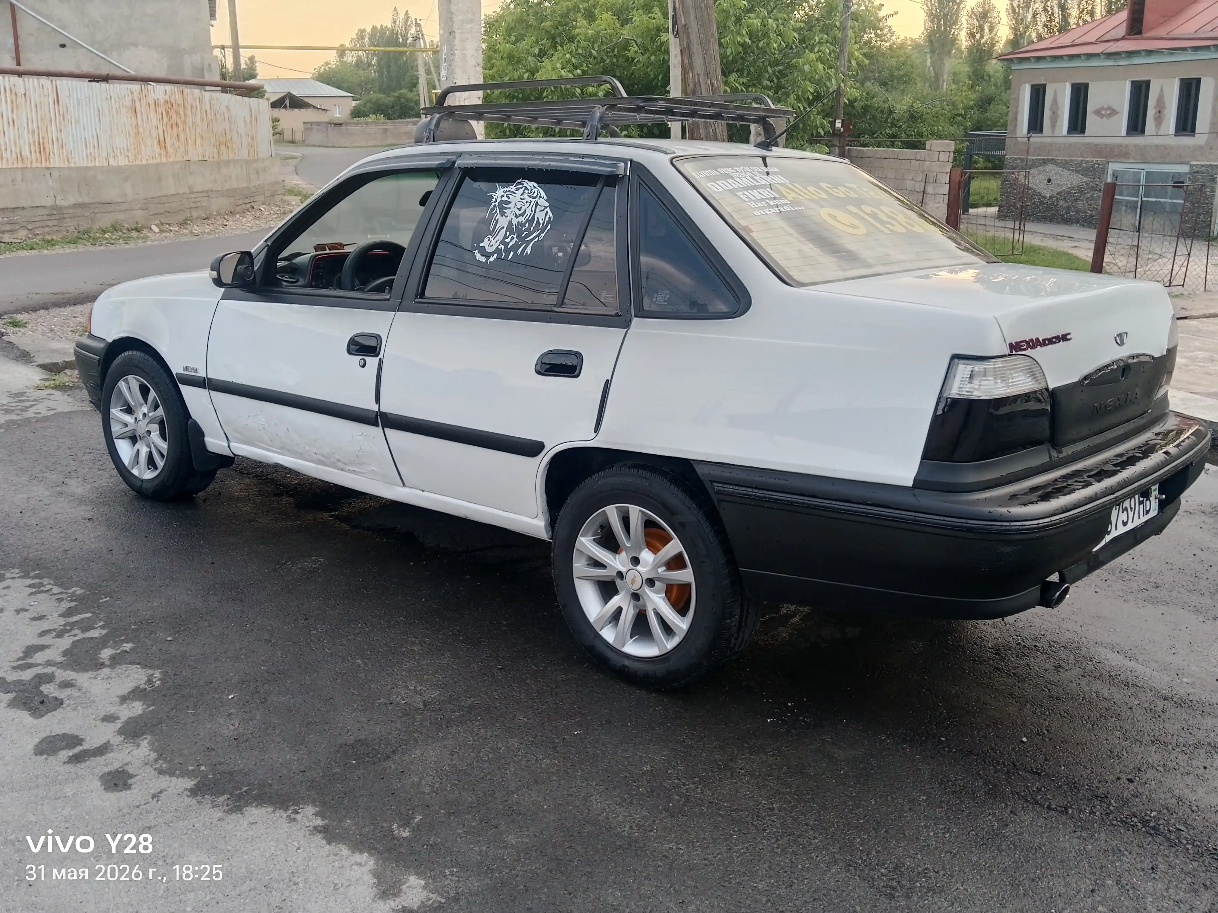 Пленка самоклеящаяся из углеродного волокна для кузова автомобиля, скотч