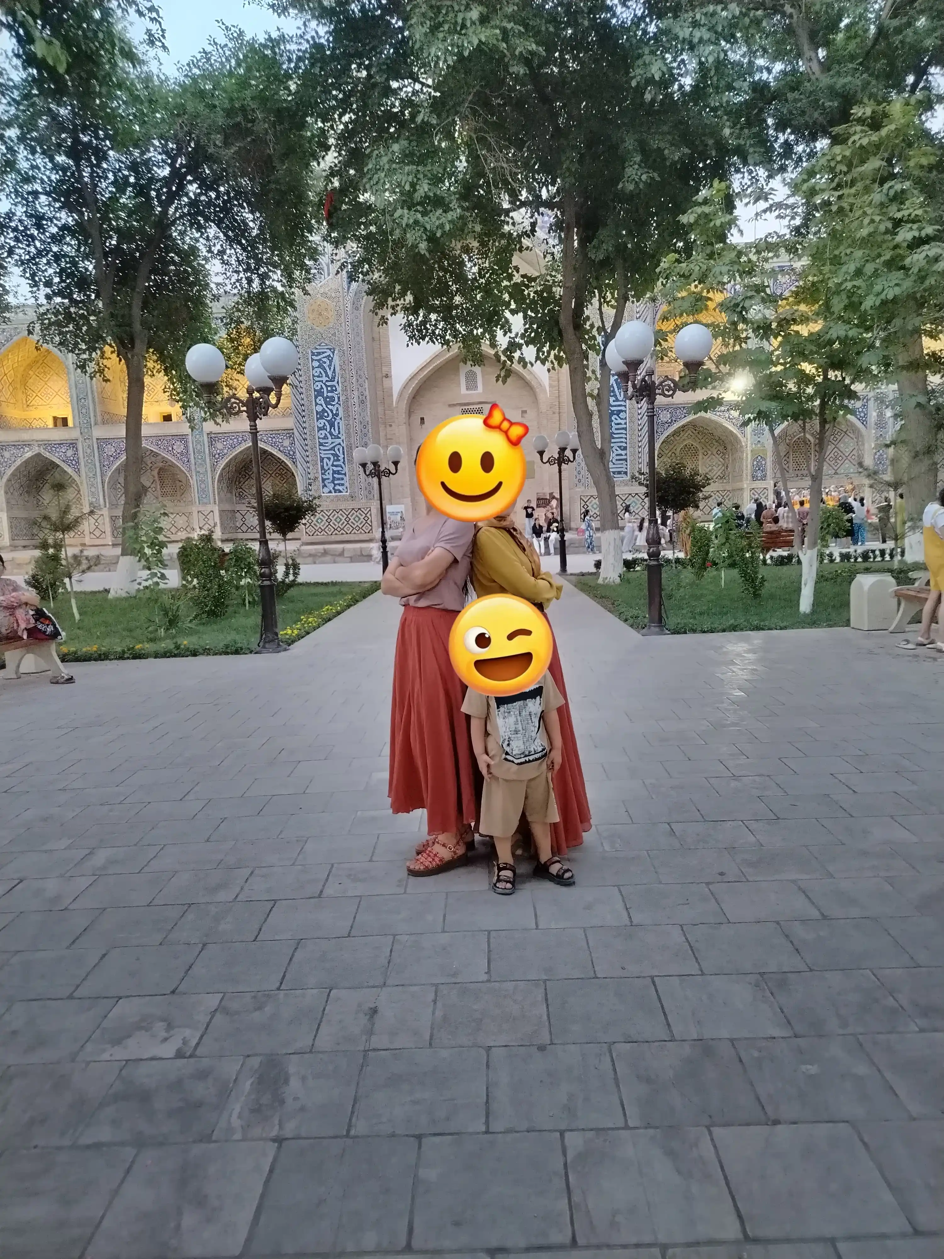 Ayollar uchun yubka, uzun jatka ELLY FASHION