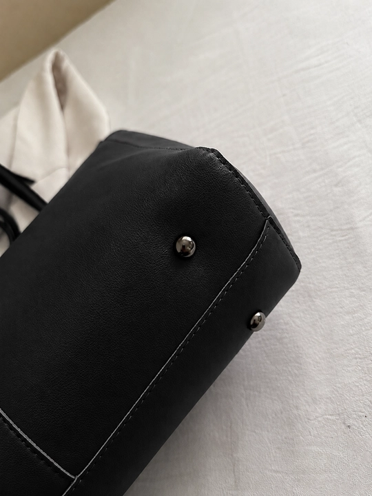 Ayollar uchun katta shopper sumka, PU charm tote, ish va hujjatlar uchun