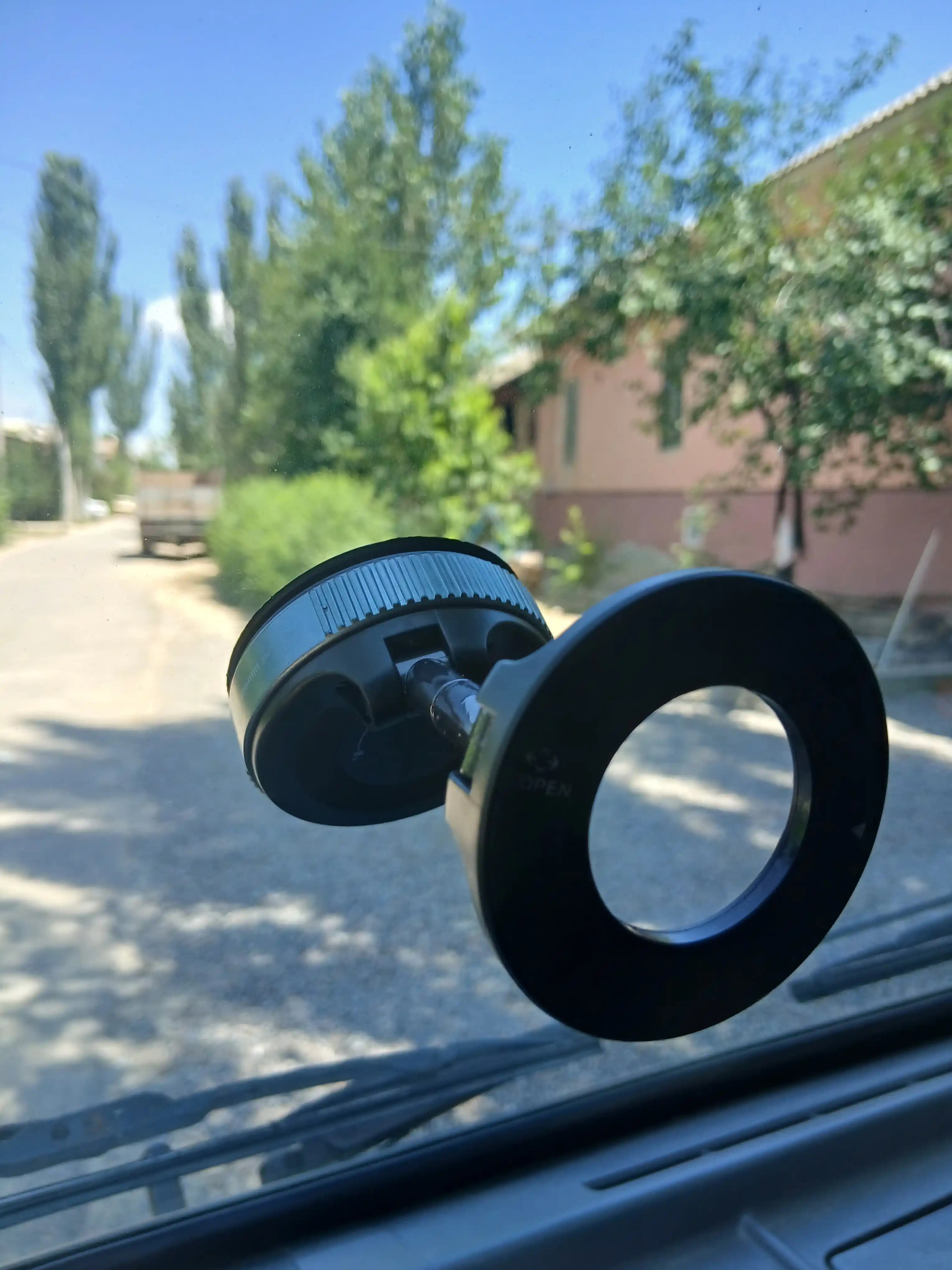 Avtomobil uchun magnit vakuumli telefon ushlagichi Magsafe bilan, 360 darajali, prisoskali