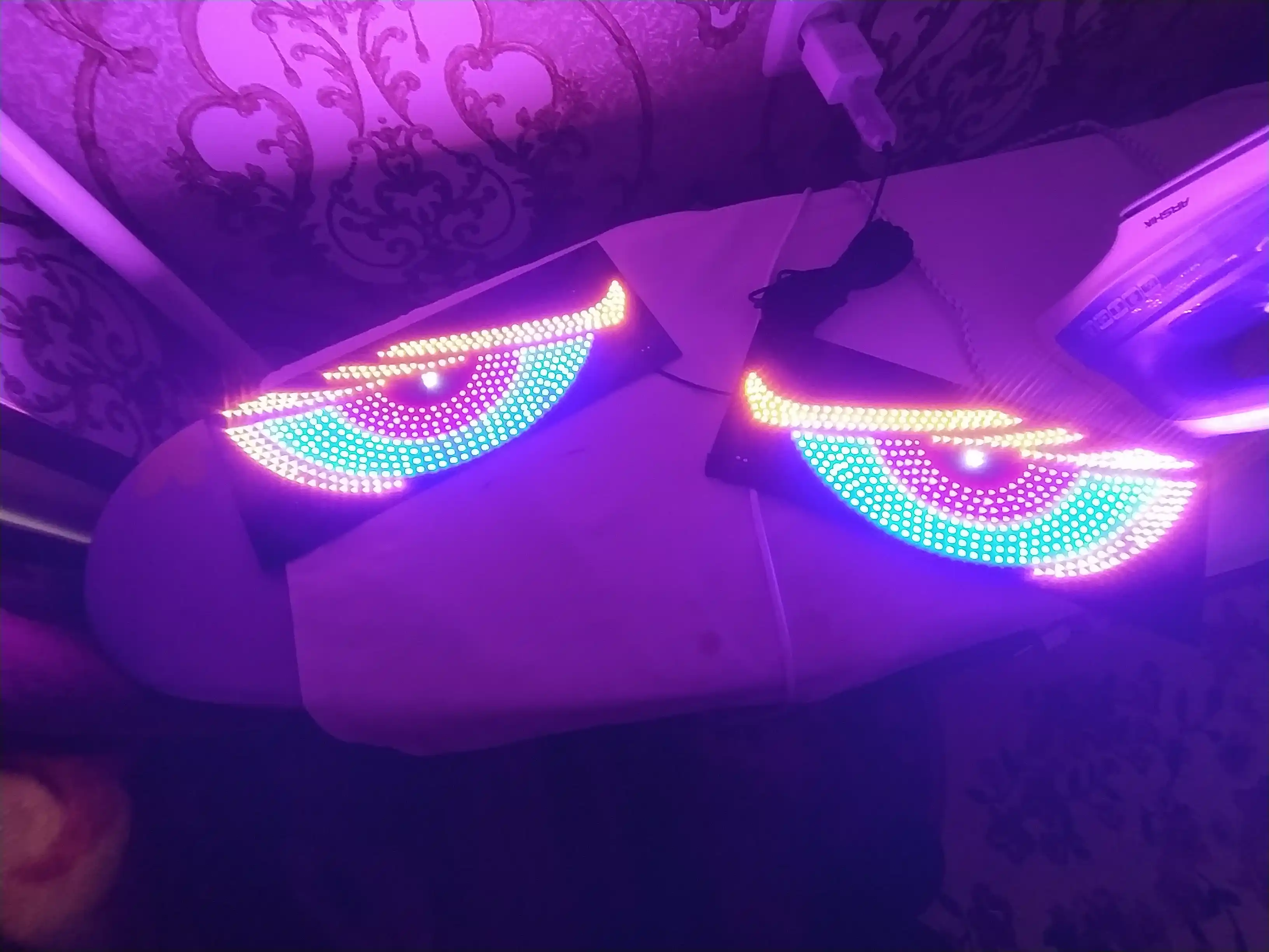 Светодиодная панель Глаза для автомобиля, 11 режимов, Devil Eyes