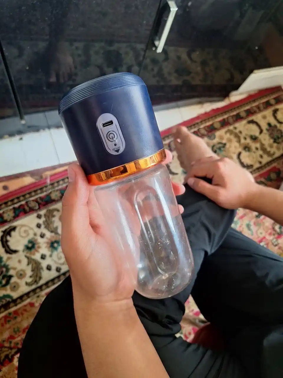 Smuzi va kokteyllar uchun simsiz mini blender, portativ