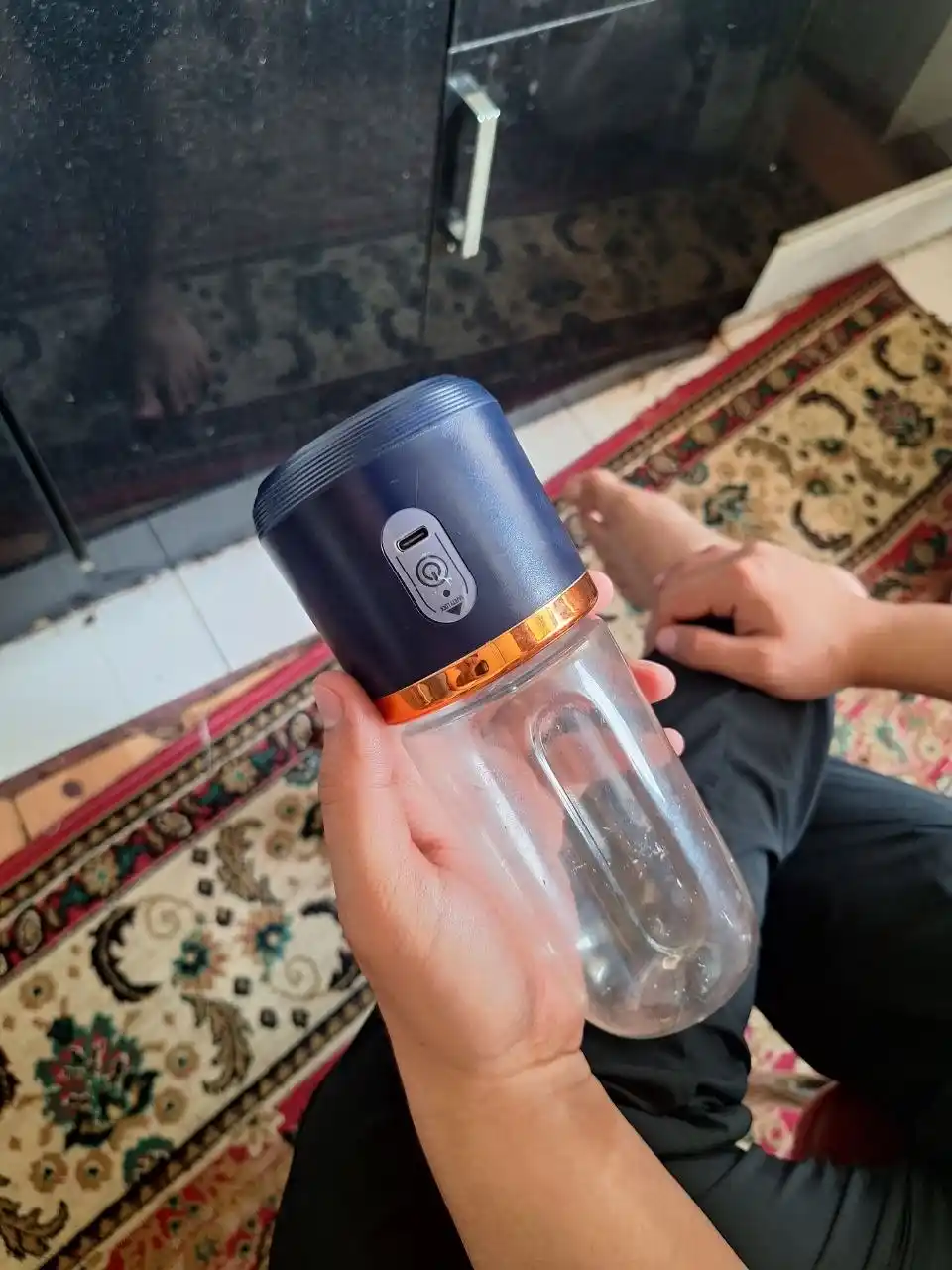 Smuzi va kokteyllar uchun simsiz mini blender, portativ