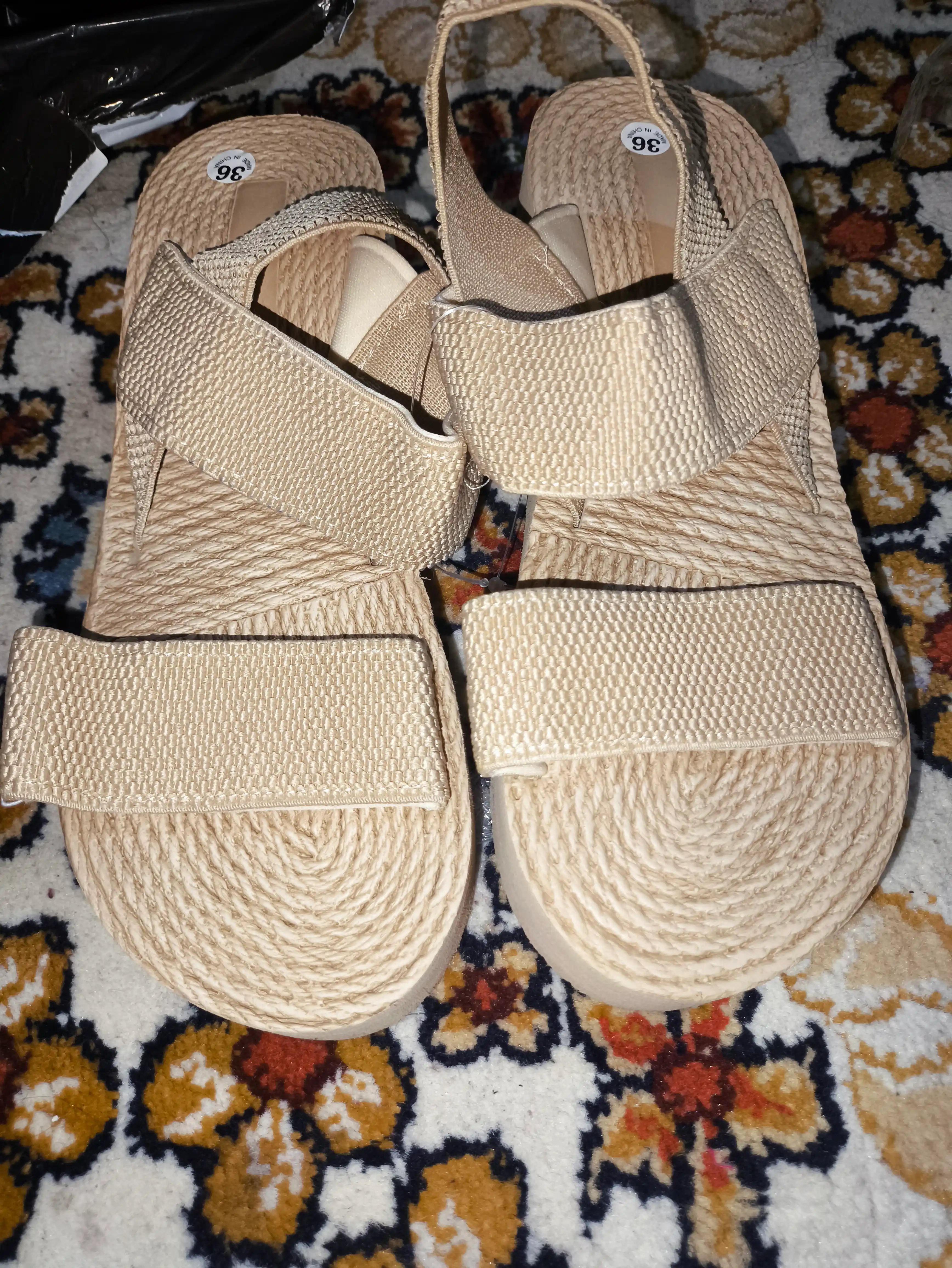 Ayollar uchun yozgi sandal yengil va qulay sandallari Xitoyda ishlab chiqarilgan 36-40