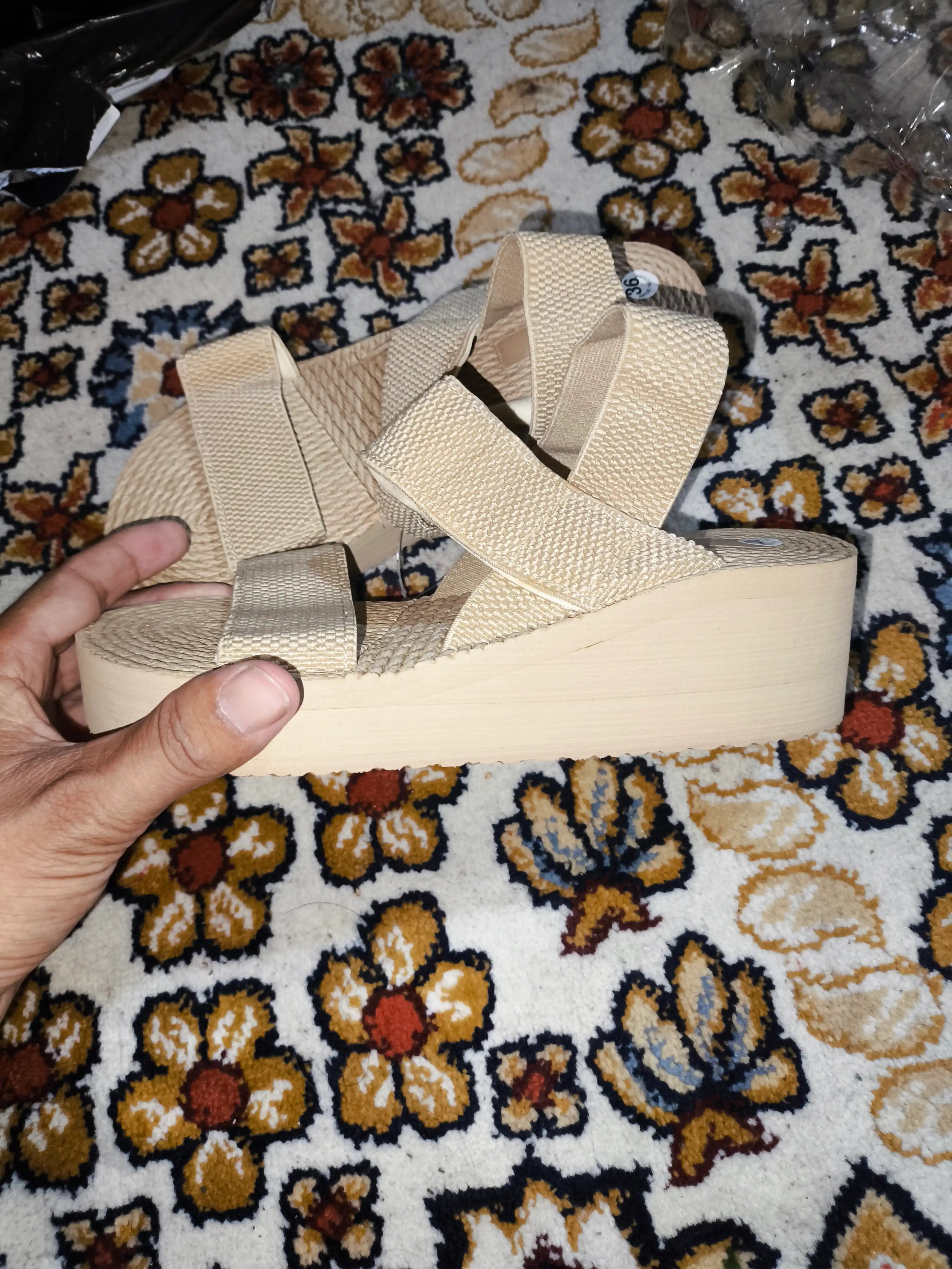 Ayollar uchun yozgi sandal yengil va qulay sandallari Xitoyda ishlab chiqarilgan 36-40