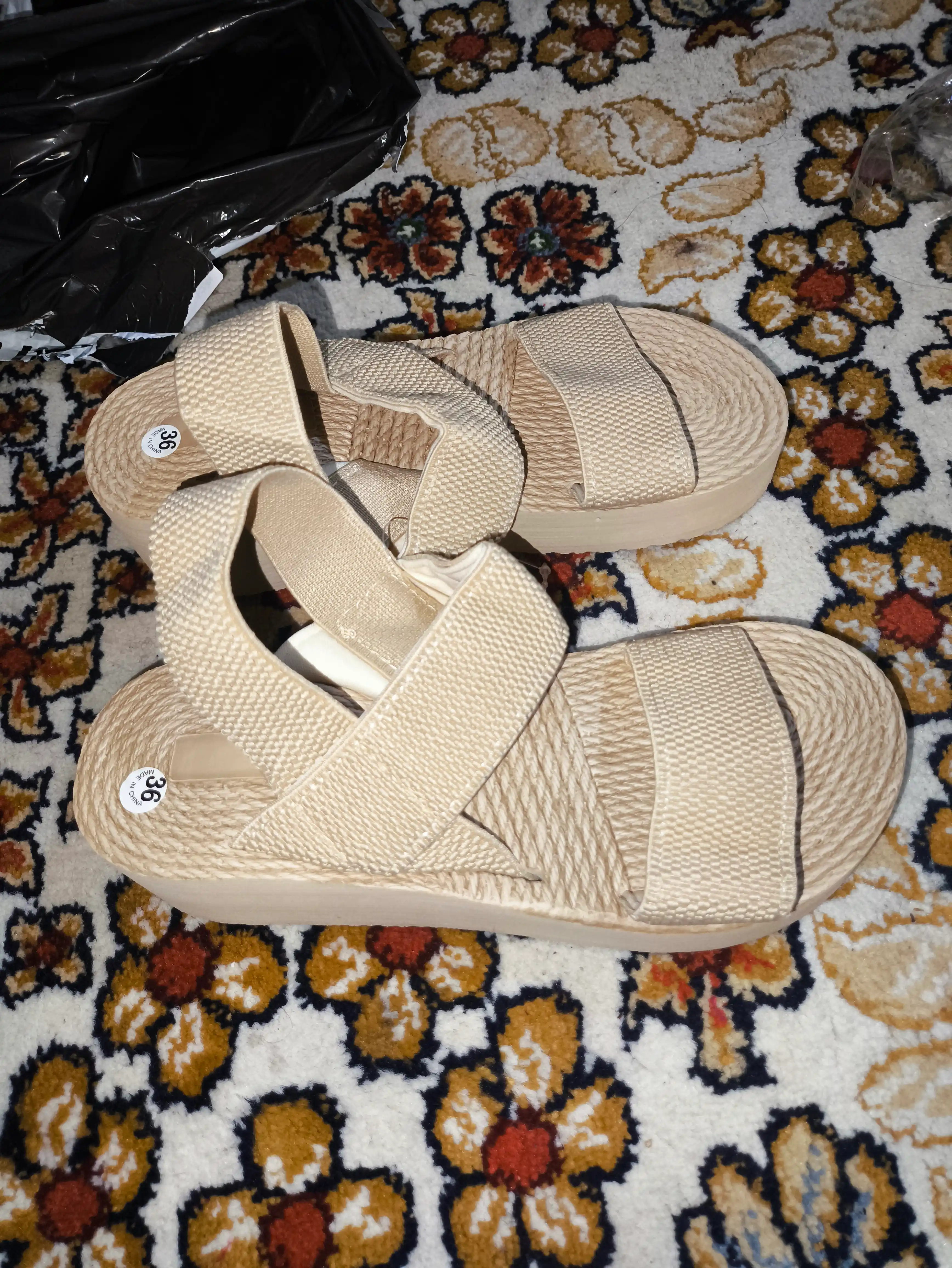 Ayollar uchun yozgi sandal yengil va qulay sandallari Xitoyda ishlab chiqarilgan 36-40