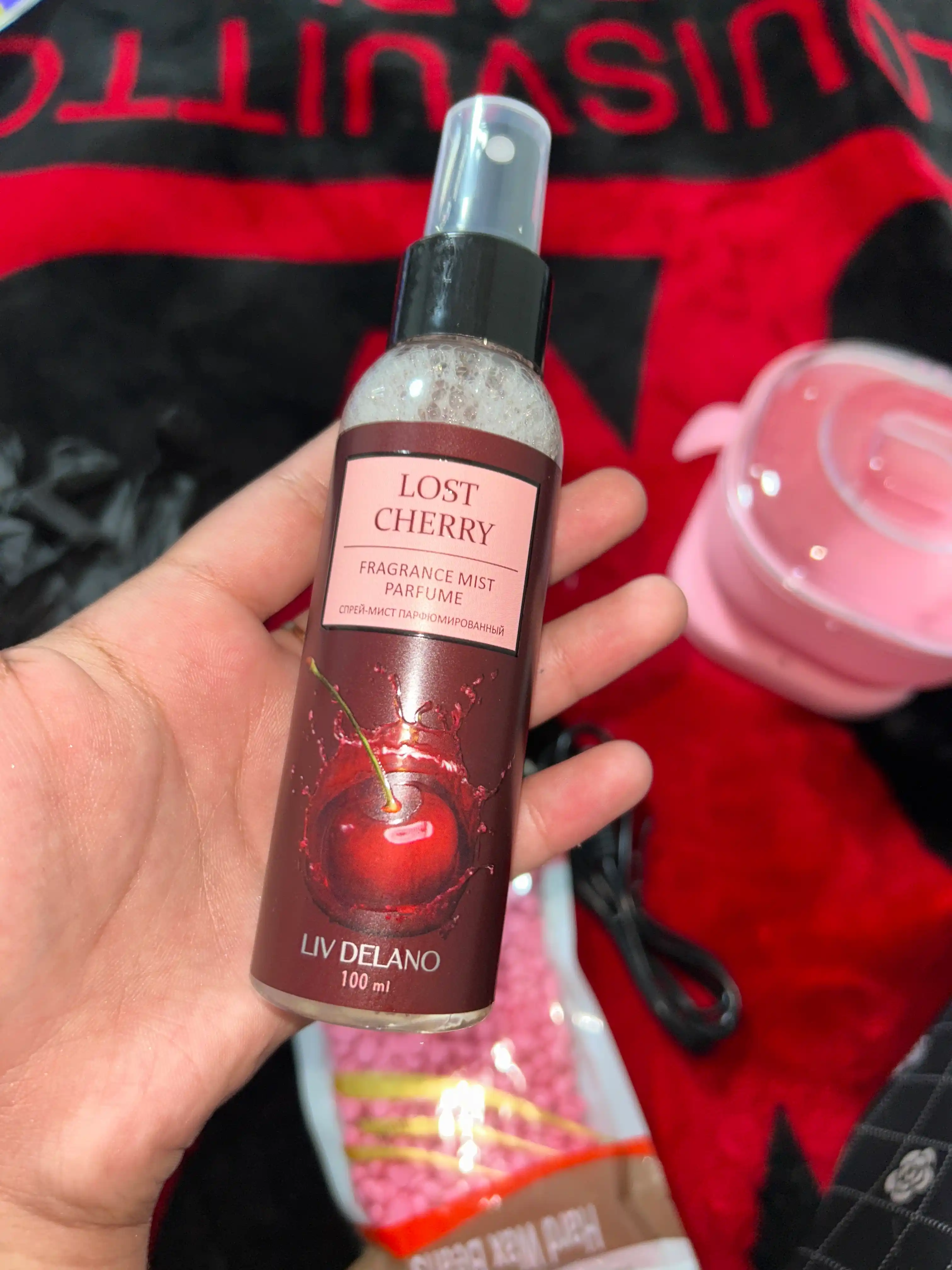 Parfyumlangan sprey-mist tana uchun Lost Cherry Liv Delano, ayollar uchun, 100 ml