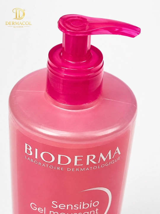 Мягкий гель для умывания лица Sensibio Moussant Bioderm для ежедневного ухода 500 мл