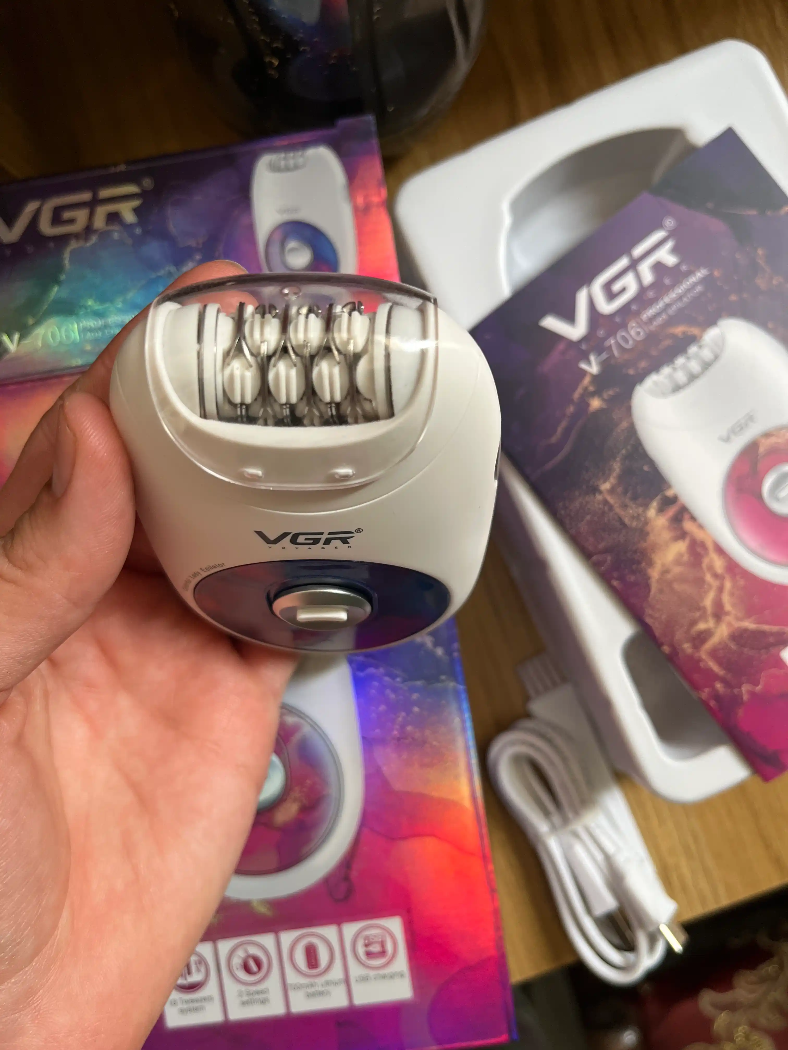 Ayollar uchun simsiz epilator VGR V-705, V-726, V-706, V-728, tana depilatori
