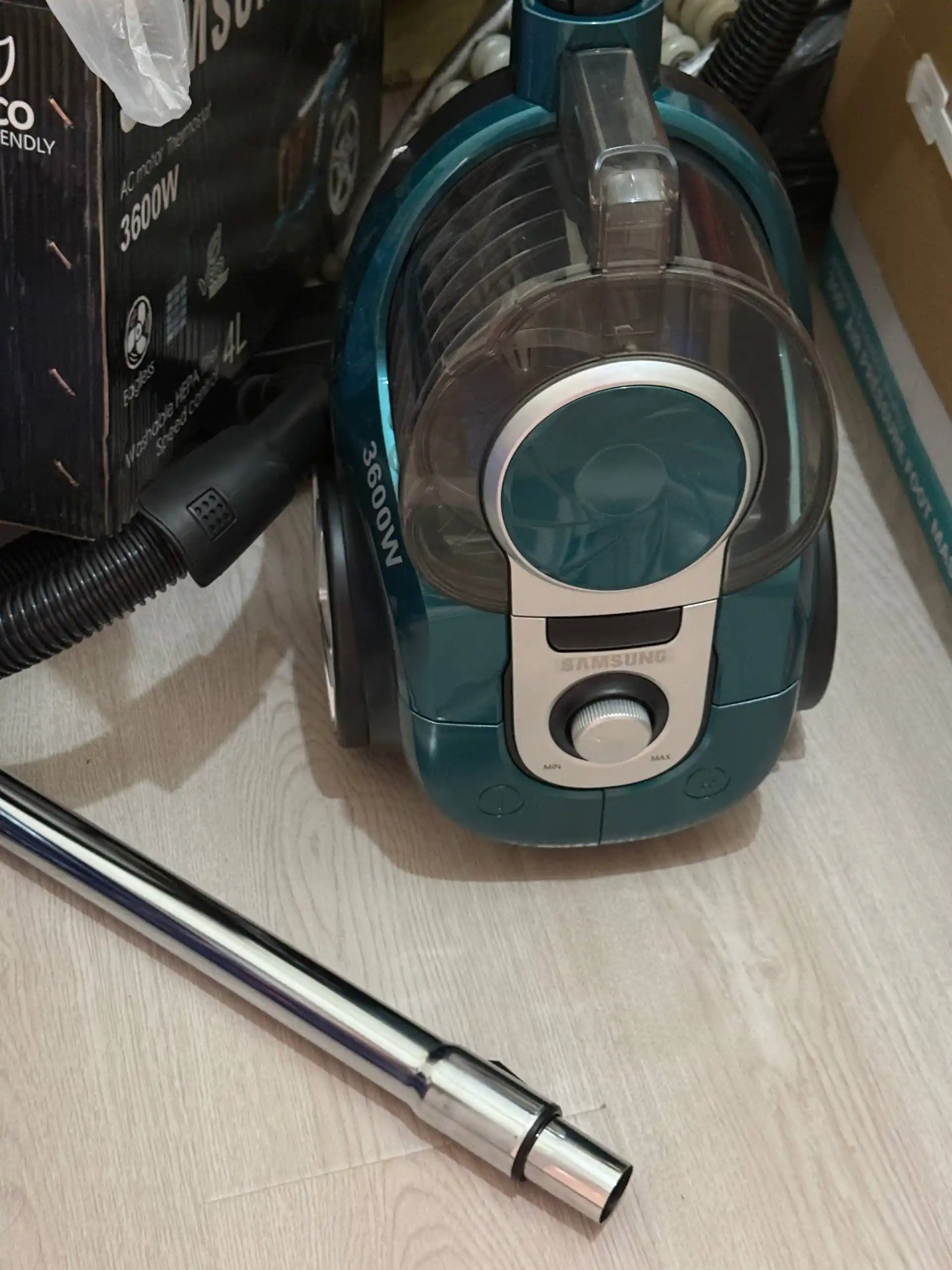 Пылесос Samsung PowerPro, 3600w, 4 л, с телескопической трубкой, с HEPA фильтром