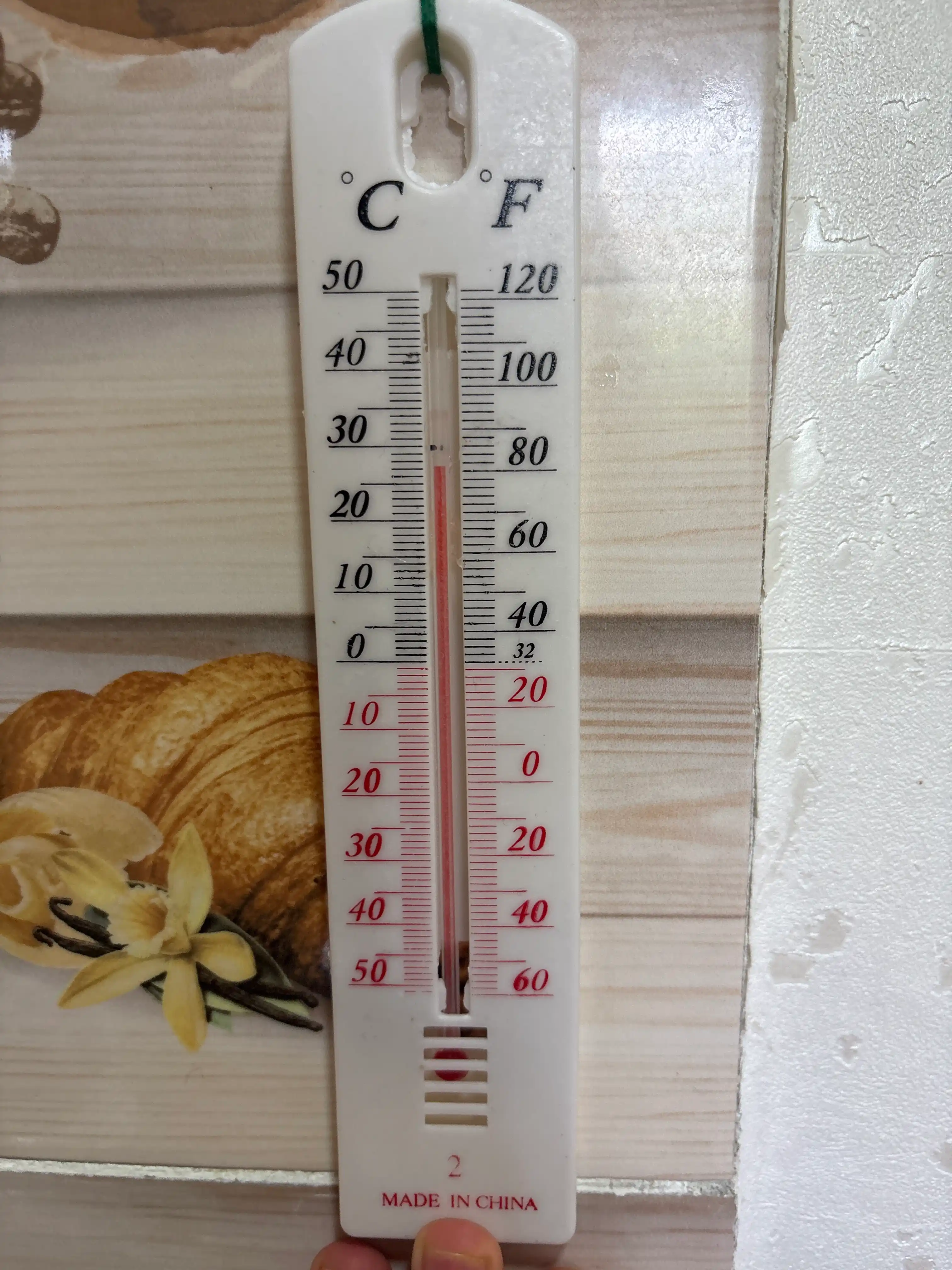 Devor termometri, ichki va tashqi havo xaroratini olchash uchun