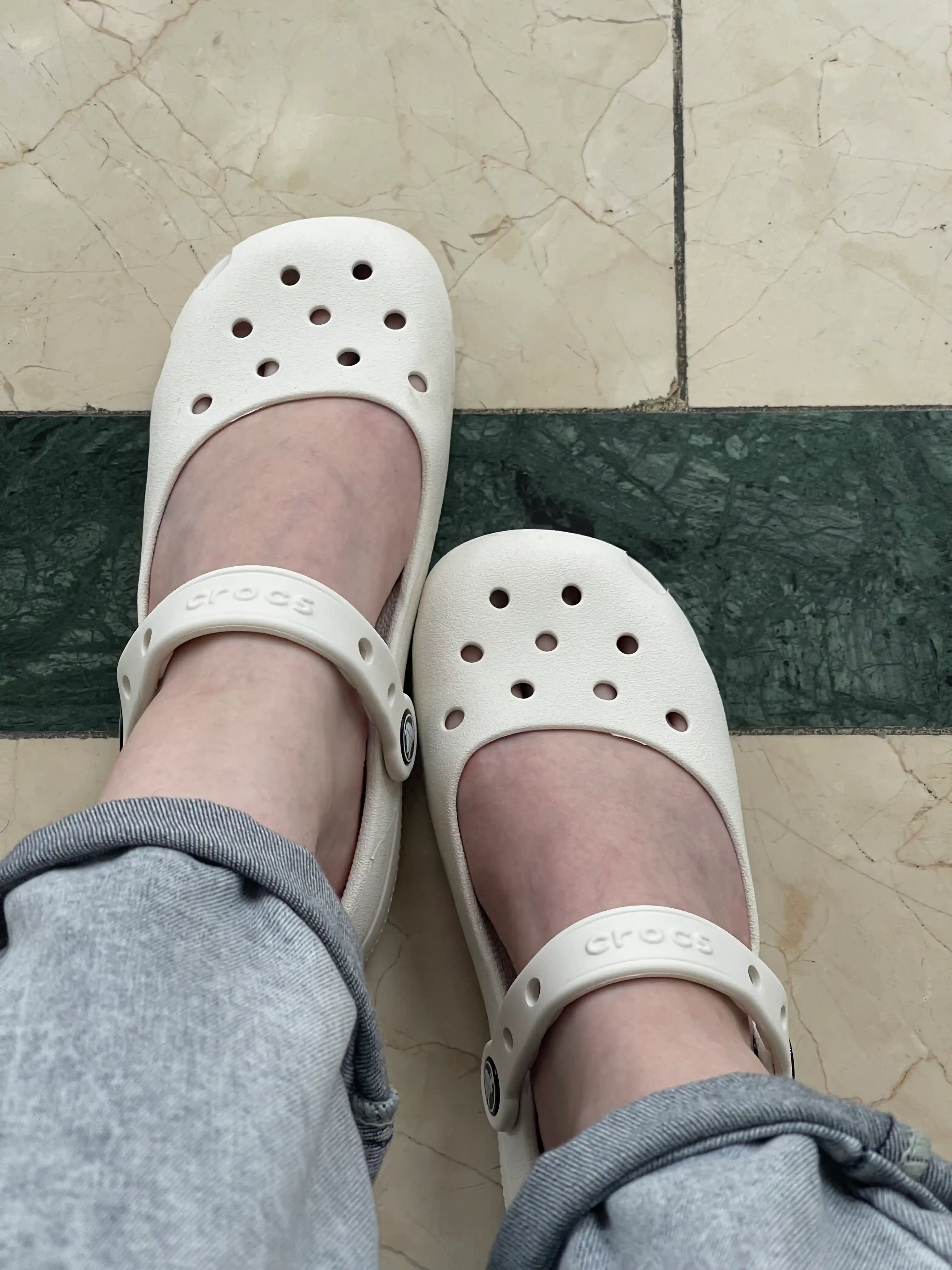 Ayollar uchun sabo shippak, Crocs uslubidagi yengil yozgi oyoq kiyim, qulay tapochka