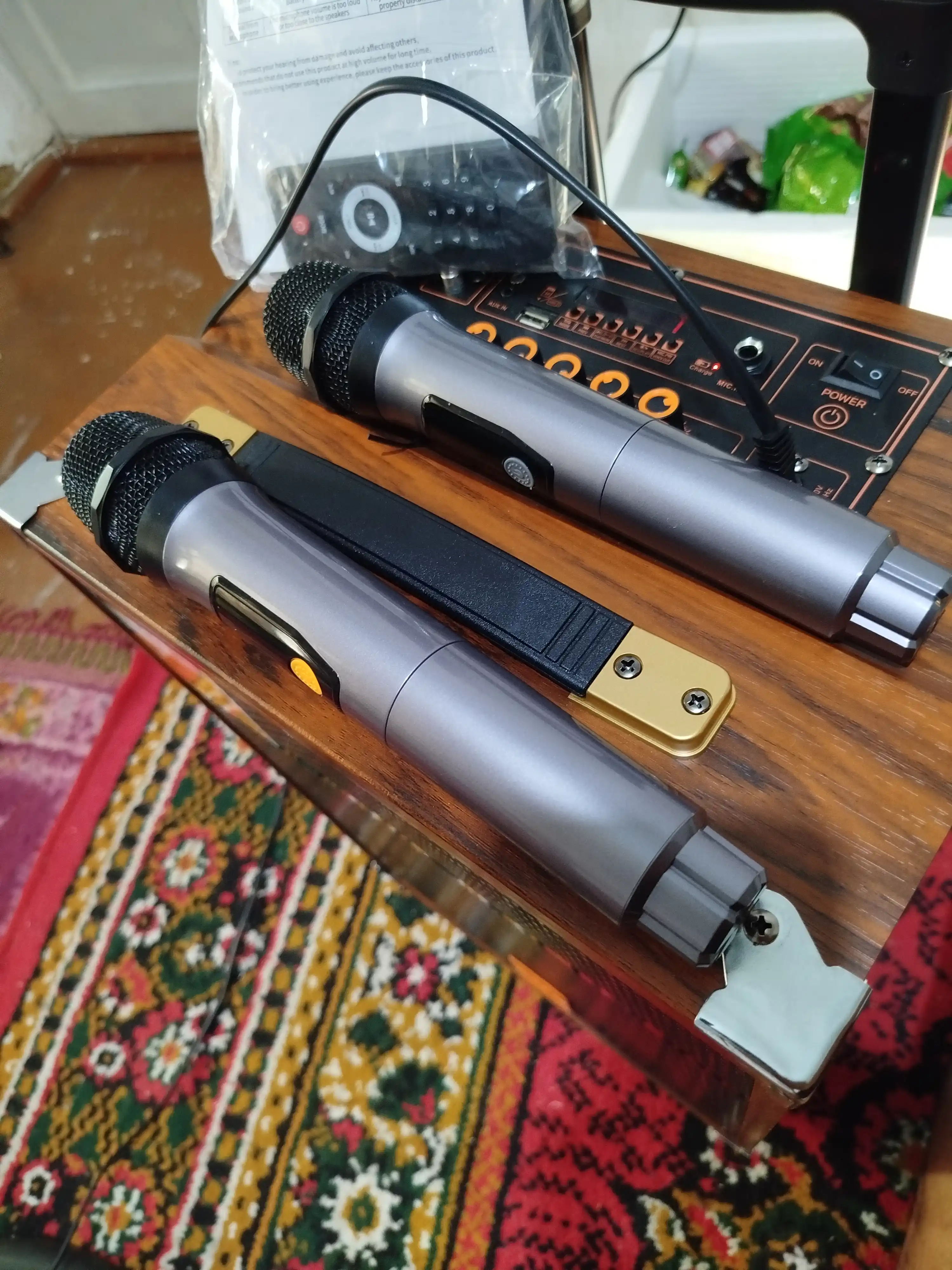 Портативная колонка B-Q12 , караоке Bluetooth с микрофоном и пультом, беспроводная bq12