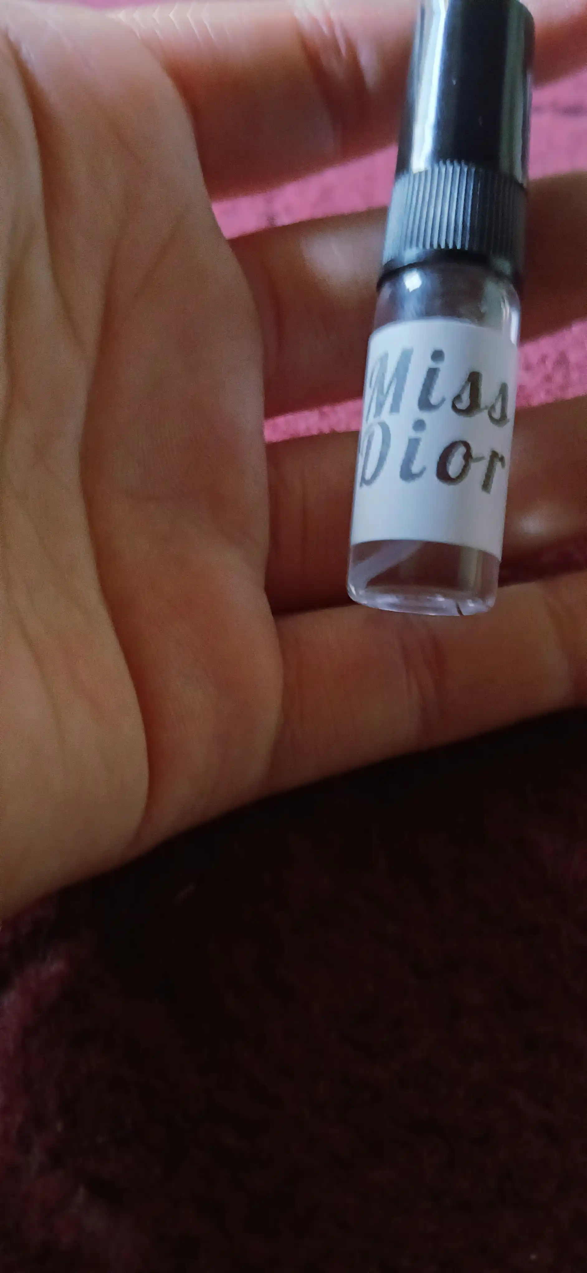 Miss Dior — это элегантный и соблазнительный женский парфюм