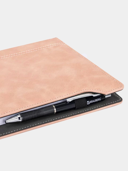 BRAUBERG bej biznes bloknoti, A5, 165x218 mm, teri ostiga mo‘ljallangan soft-touch, tutqich, 80 varaq, katakli