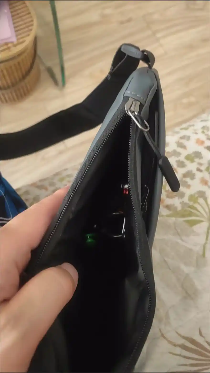 Мужская сумка через плечо sling bag водоотталкивающая повседневная