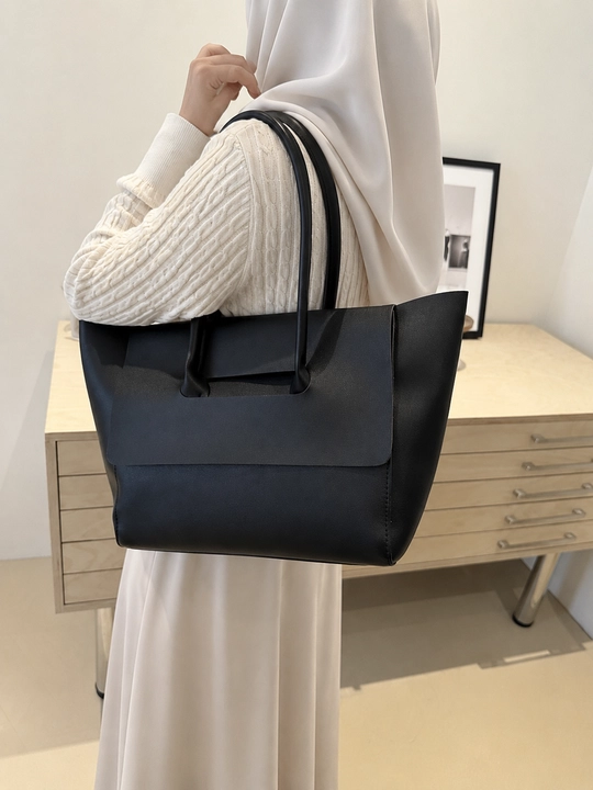 Ayollar uchun katta tote sumka, PU material, klapanli va tutqichli