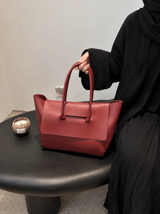 Ayollar uchun katta tote sumka, PU material, klapanli va tutqichli