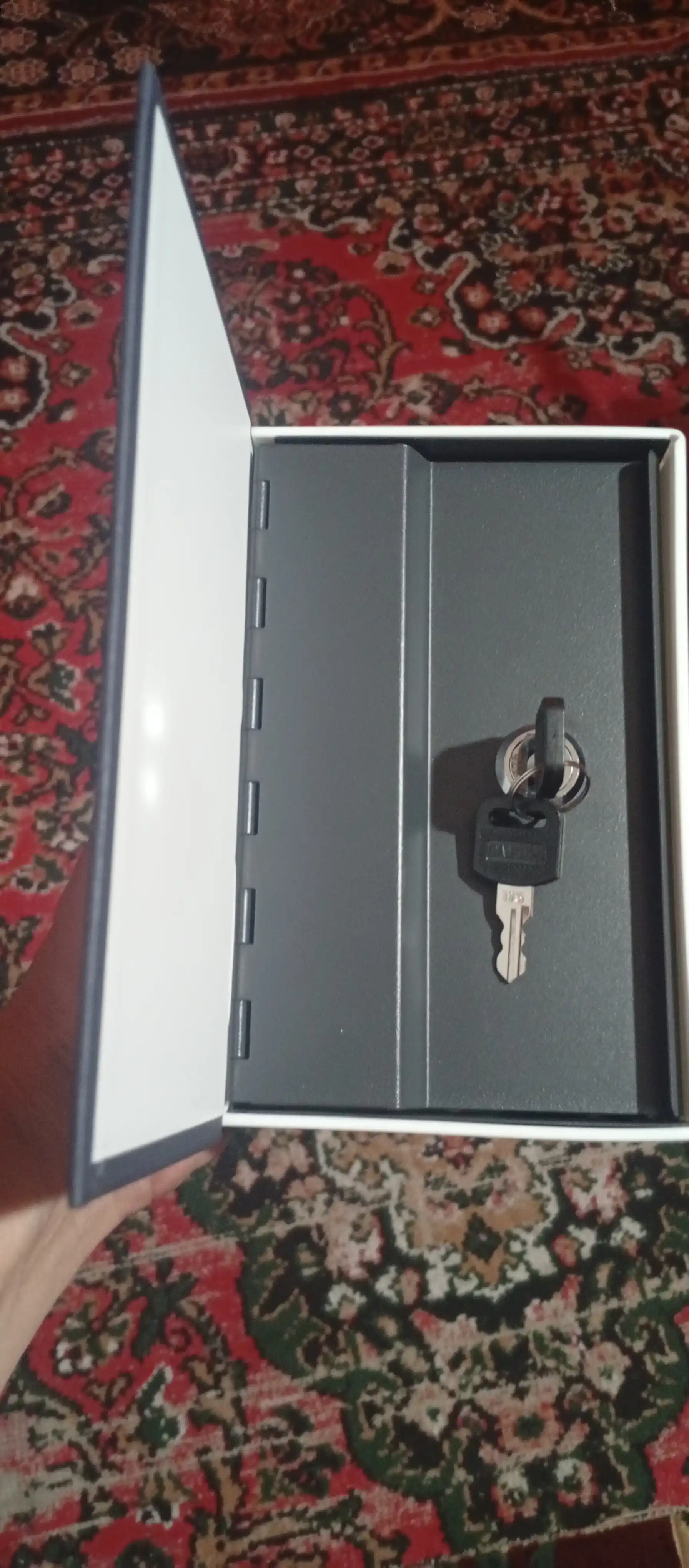 Сейф в виде книги, в разных размерах