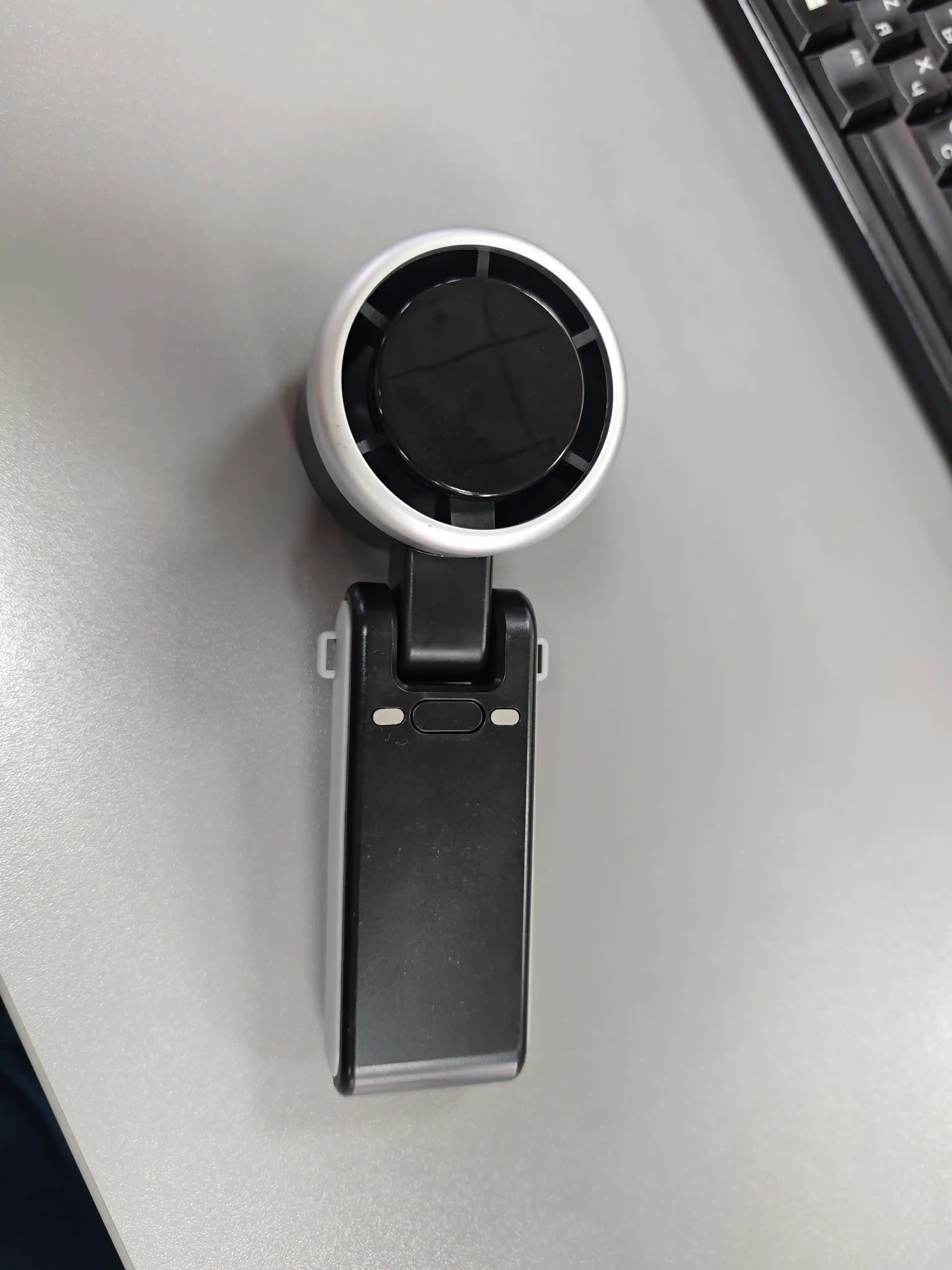 Mini ventilyator N607: 5 tezlik, cho'tkasiz motor, ryukzak uchun taqiladigan