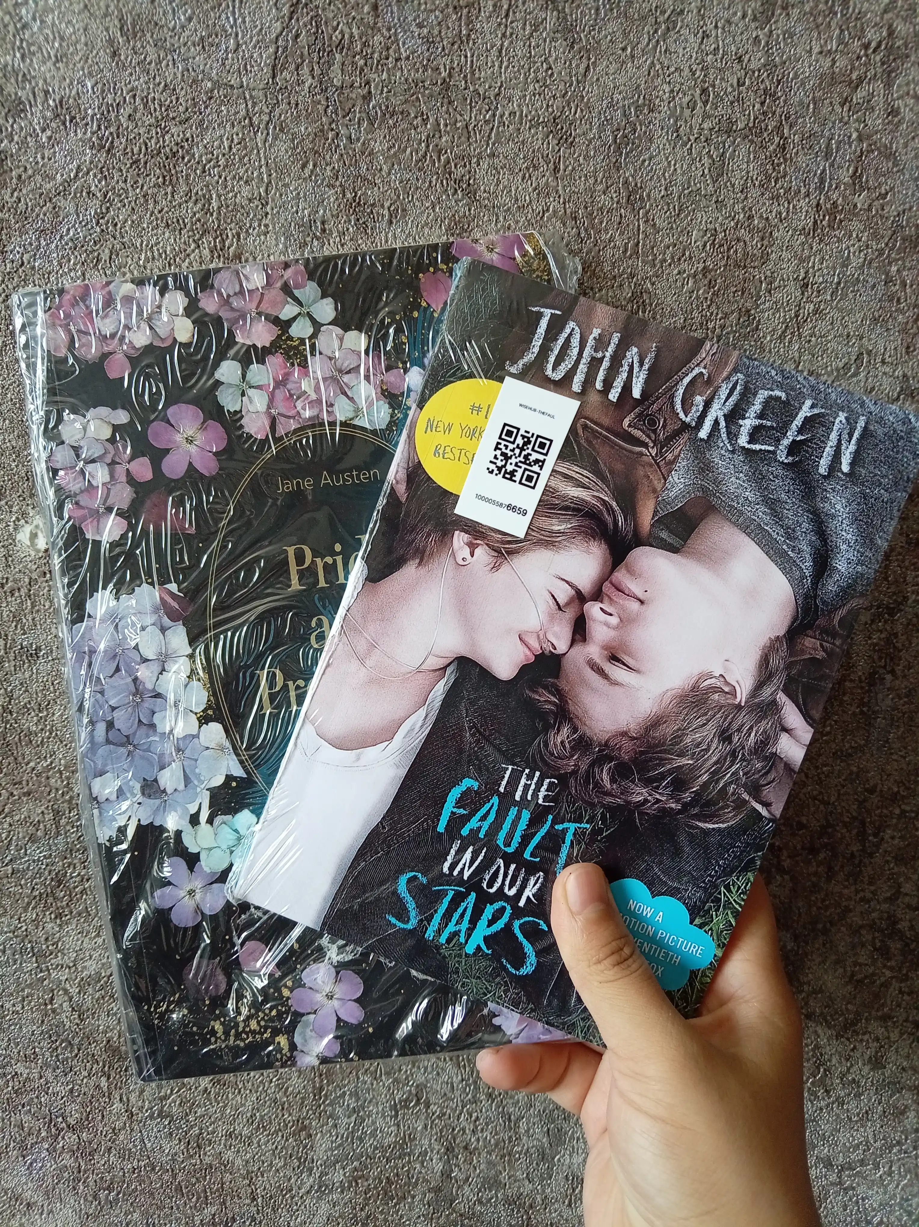Kitob The fault in our stars, John Green, ingliz tilida