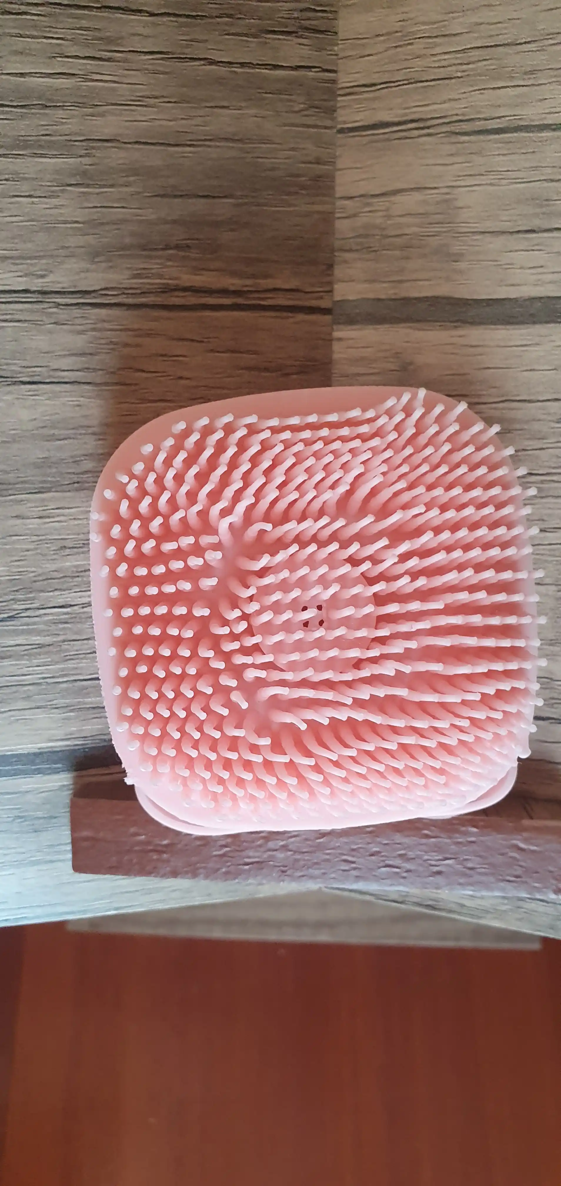 Dispenserli silikon cho'milish mochalkasi, dush massaj cho'tkasi