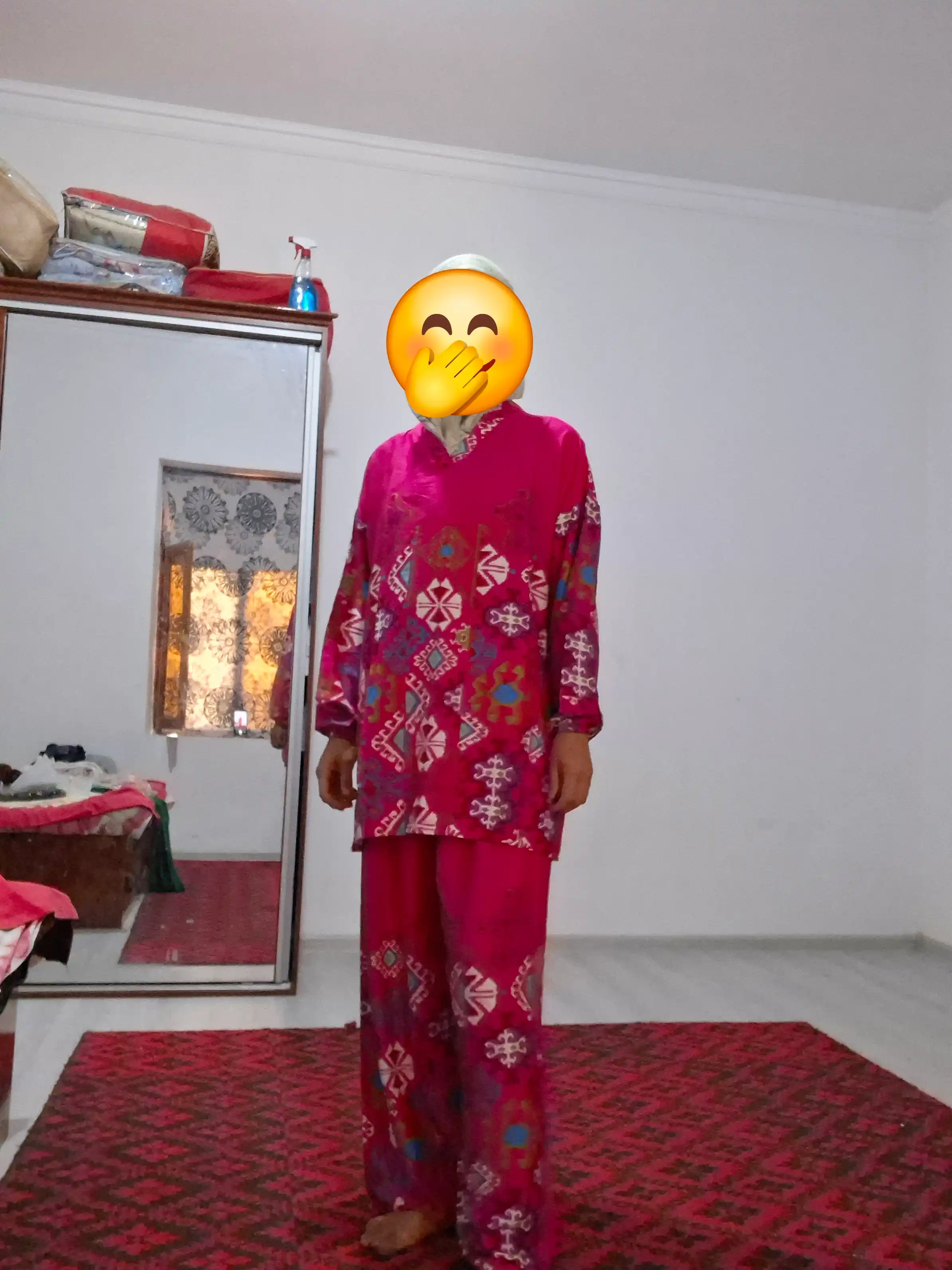 Ayollar milliy kostyumi ikki qismli, shimli tunika, erkin bichimli, 44-50 o‘lcham