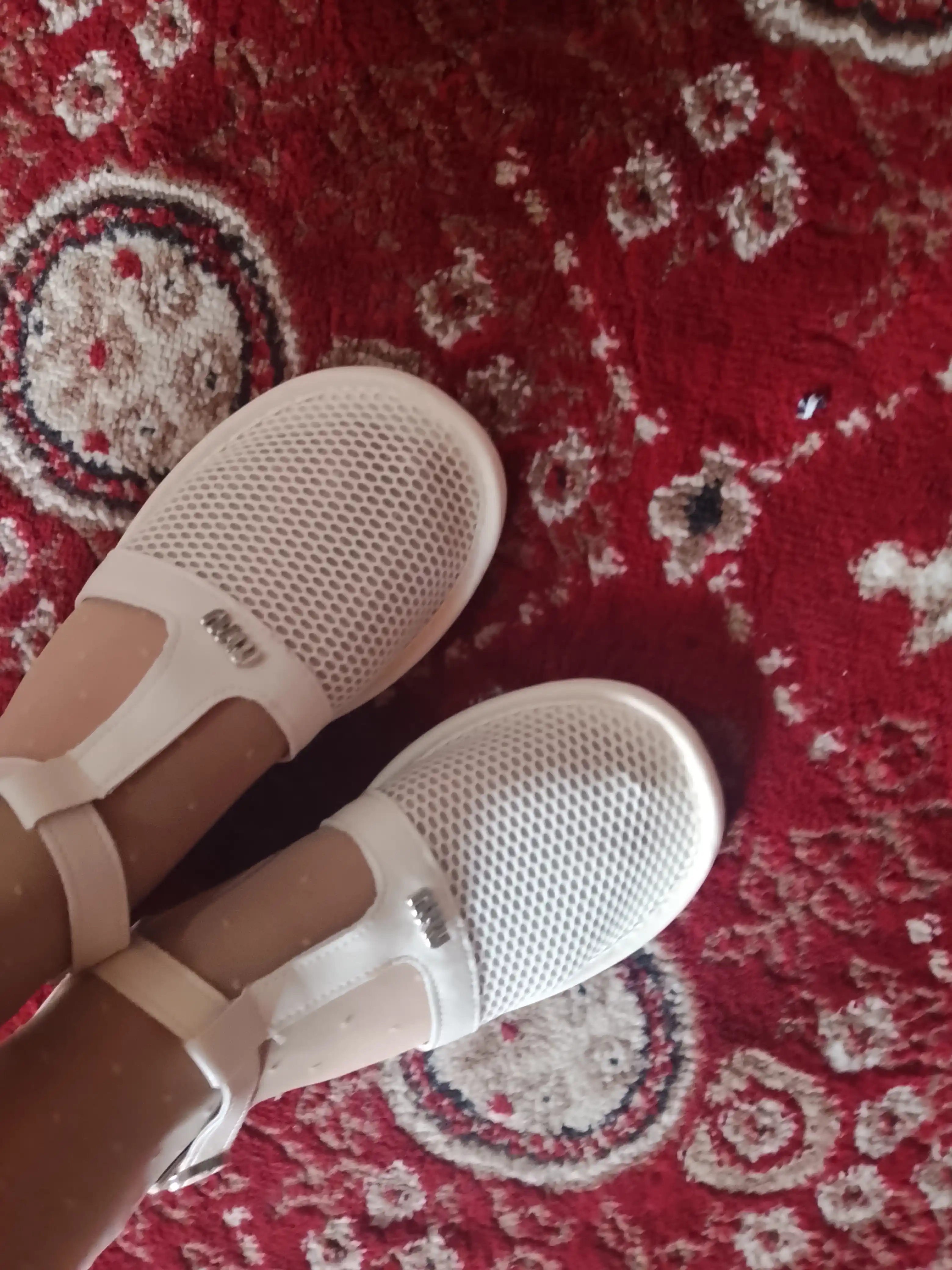Ayollar yozgi oyoq kiyimi, baletka va sandal, yengil to‘rli tufli 1razmer kichik