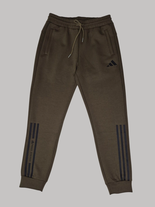 Erkaklar uchun Adidas sport shimlari - 