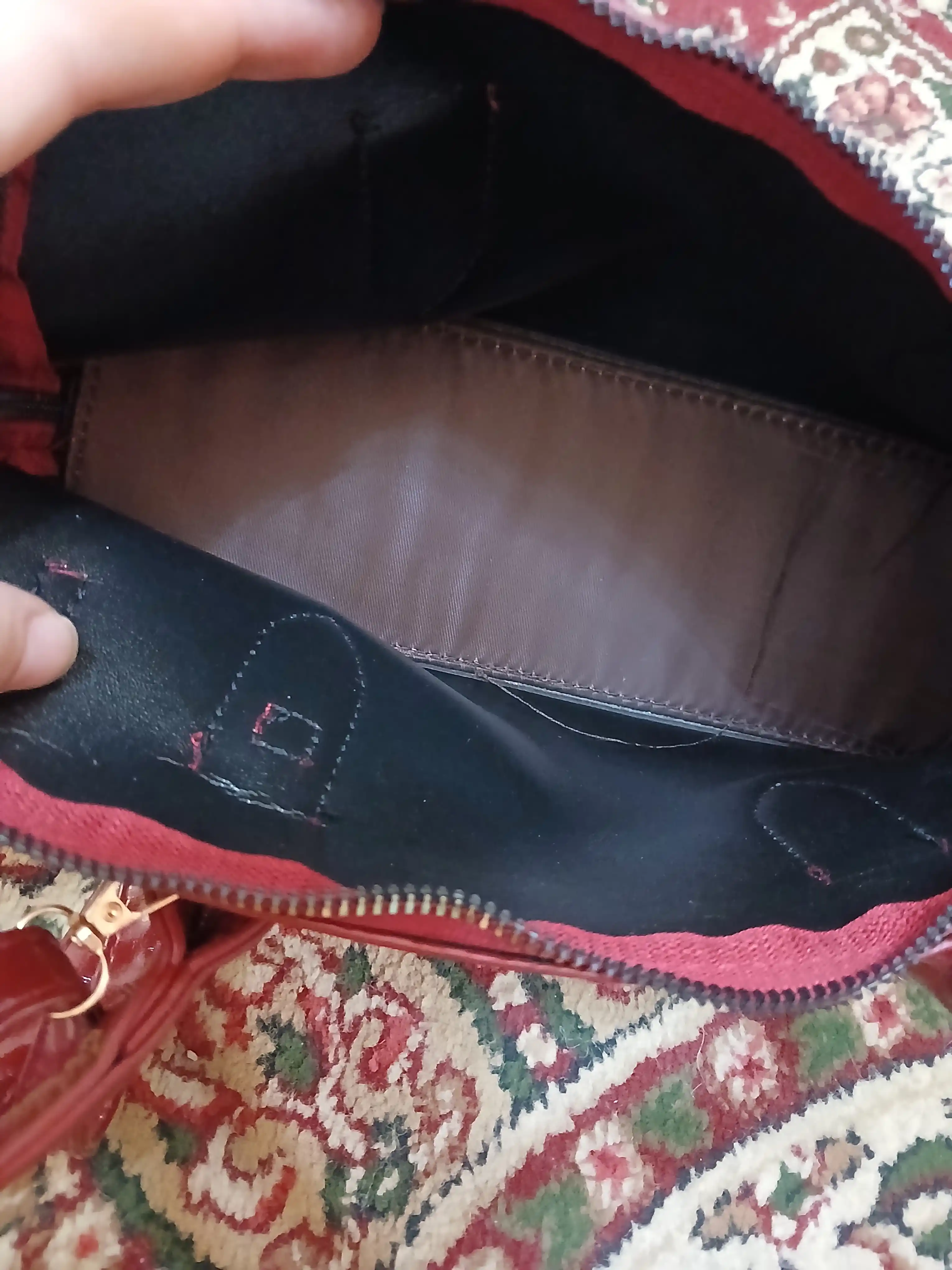 Ayollar sumkasi Jagura eko charm, yelkadan va crossbody taqiladigan, zamokli sumka