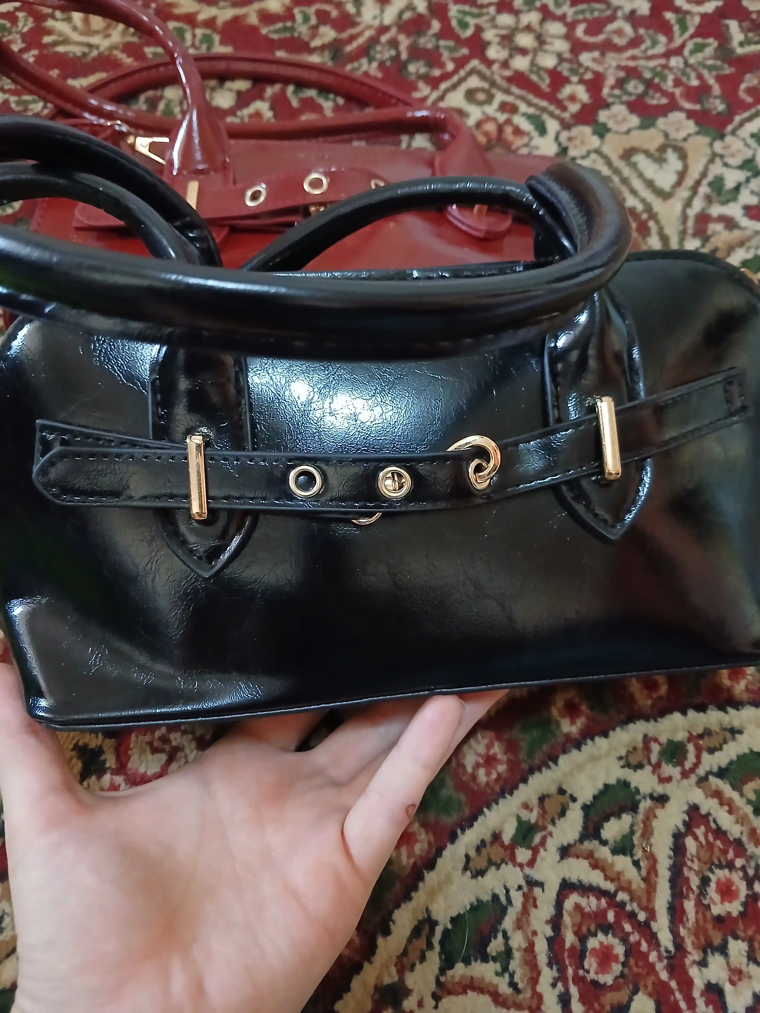 Ayollar sumkasi Jagura eko charm, yelkadan va crossbody taqiladigan, zamokli sumka