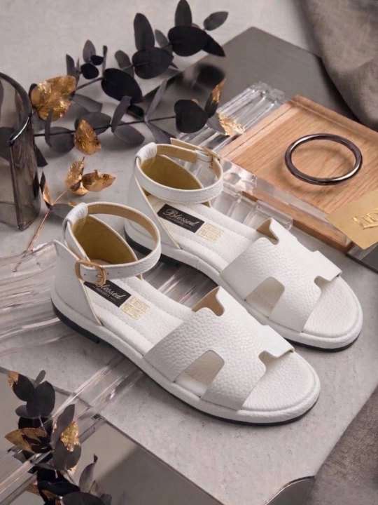 Ayollar uchun yozgi oyoq kiyim.Bosonojka,qulay sandal - 