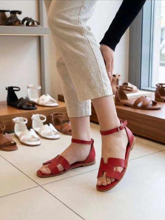 Ayollar uchun yozgi oyoq kiyim.Bosonojka,qulay sandal