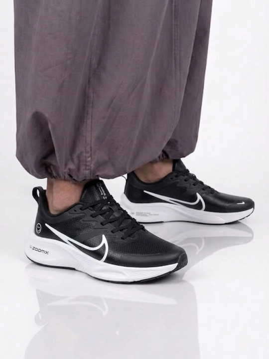 Erkaklar va ayollar uchun krosovkalar NlKE Air ZoomX 1 razmer kattasi tavsiya etiladi - 