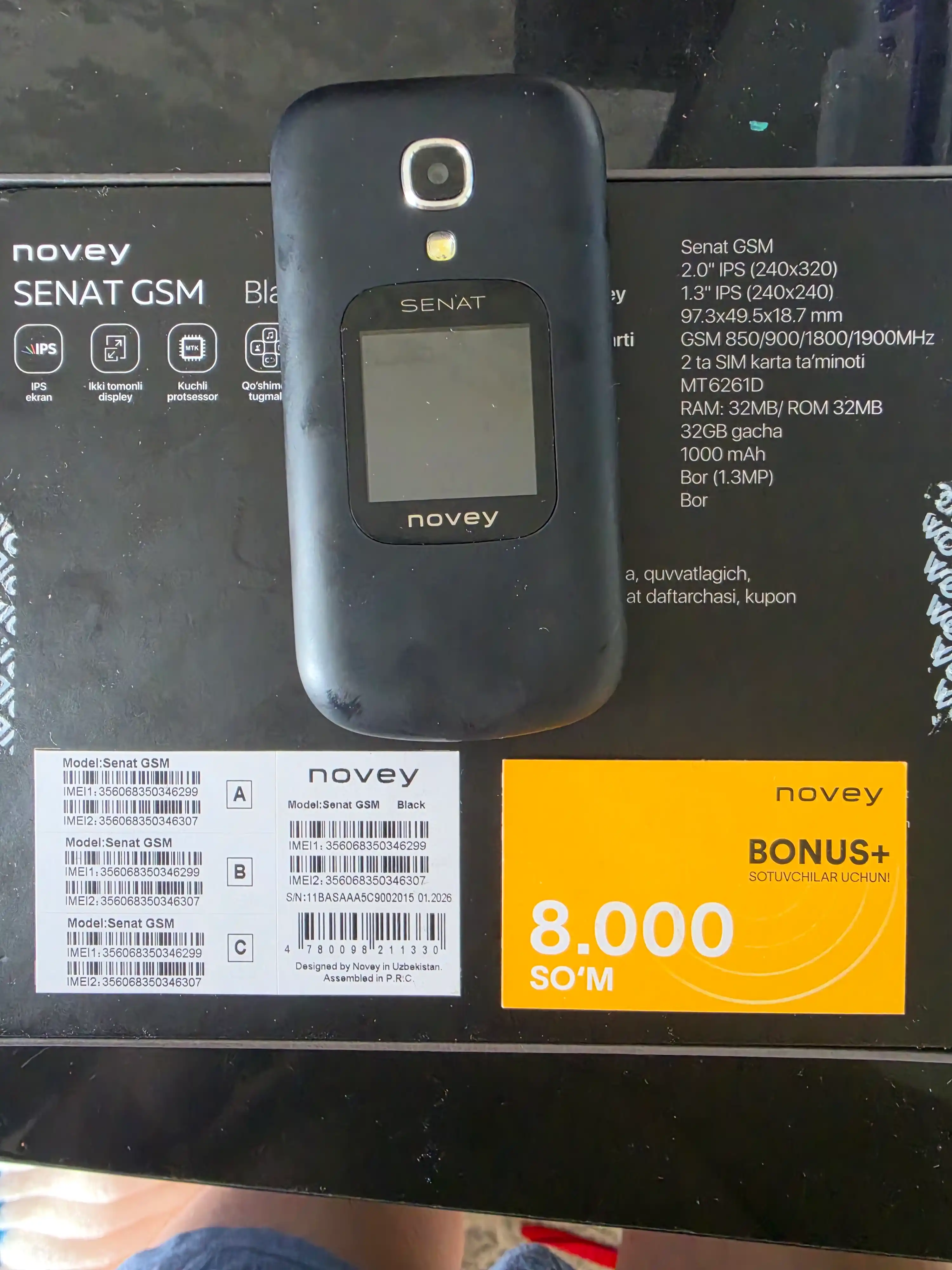 Novey Senat GSM mobil telefon-raskladushka, 2 SIM, kamera bor