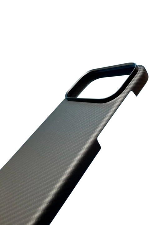 Тонкий карбоновый чехол-бампер для iPhone 17 Pro / Pro Max / Air
