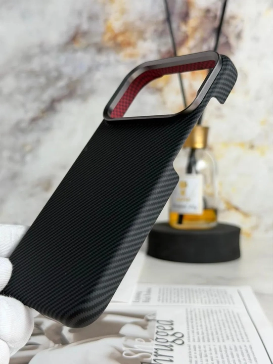 IPhone modellari uchun premium karbon g‘ilof, 13, 14, 15, 16, 17 Pro, Pro Max