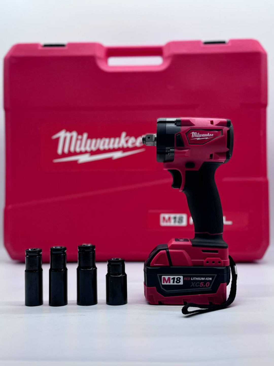 Набор инструментов milwaukee 4 в 1: шуруповерт, перфоратор, болгарка, гайковерт