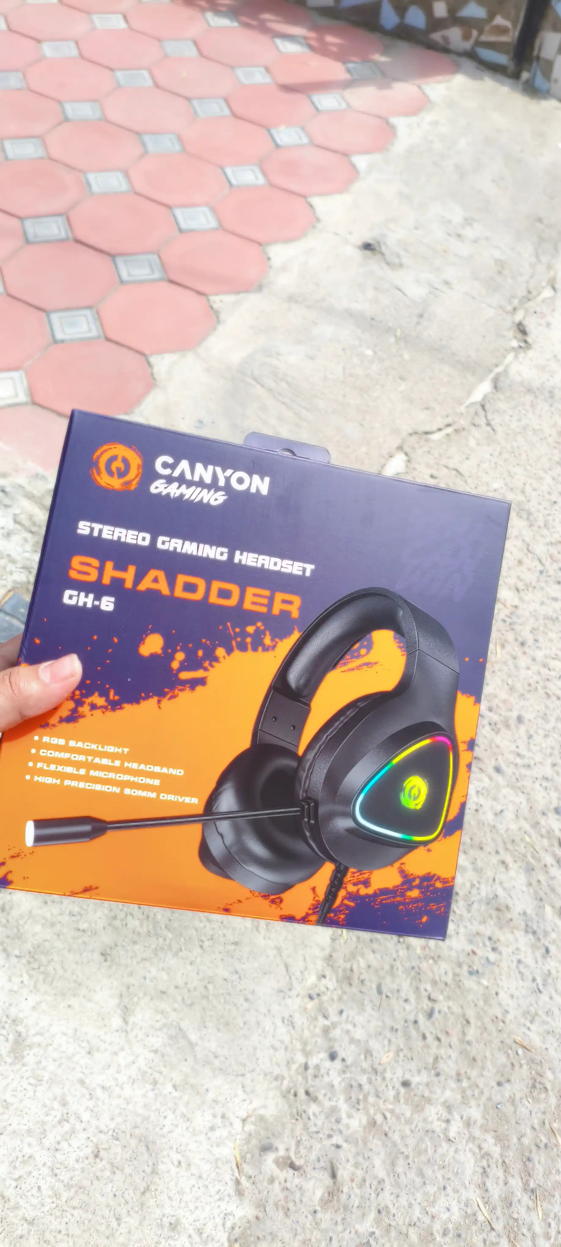 Gaming simli quloqchin CANYON Shadder GH 6,  RGB yoritgich bilan