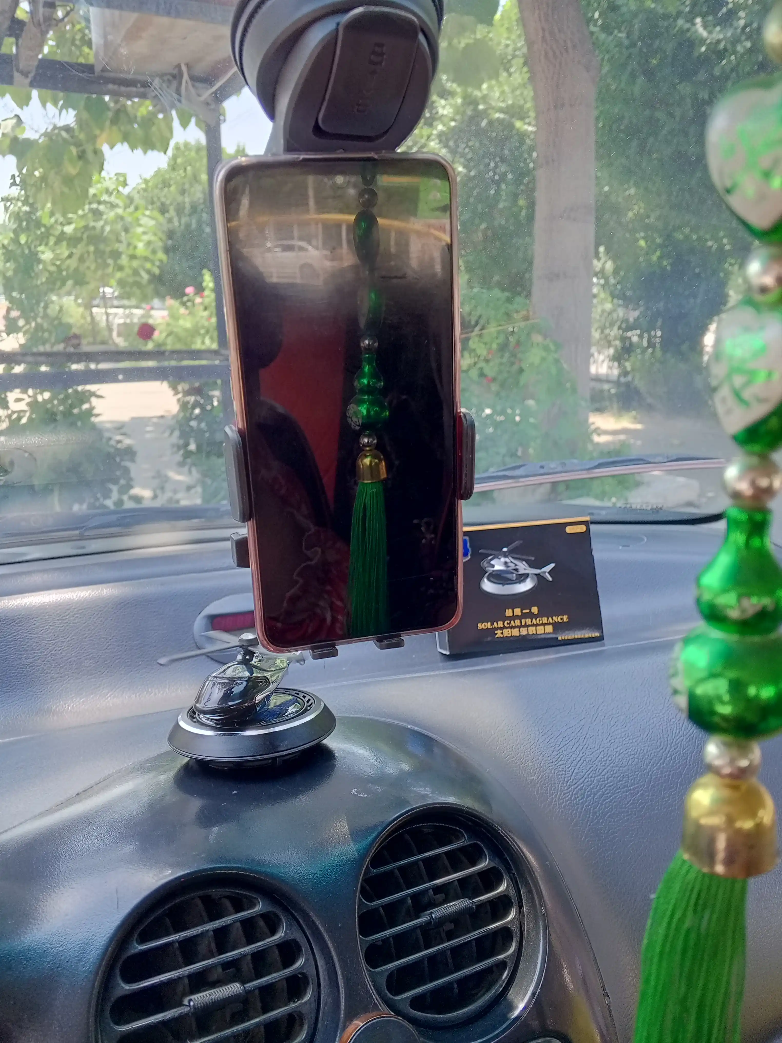 Universal avtomobil ushlagichi, telefon ushlagichi, 360 daraja aylanish