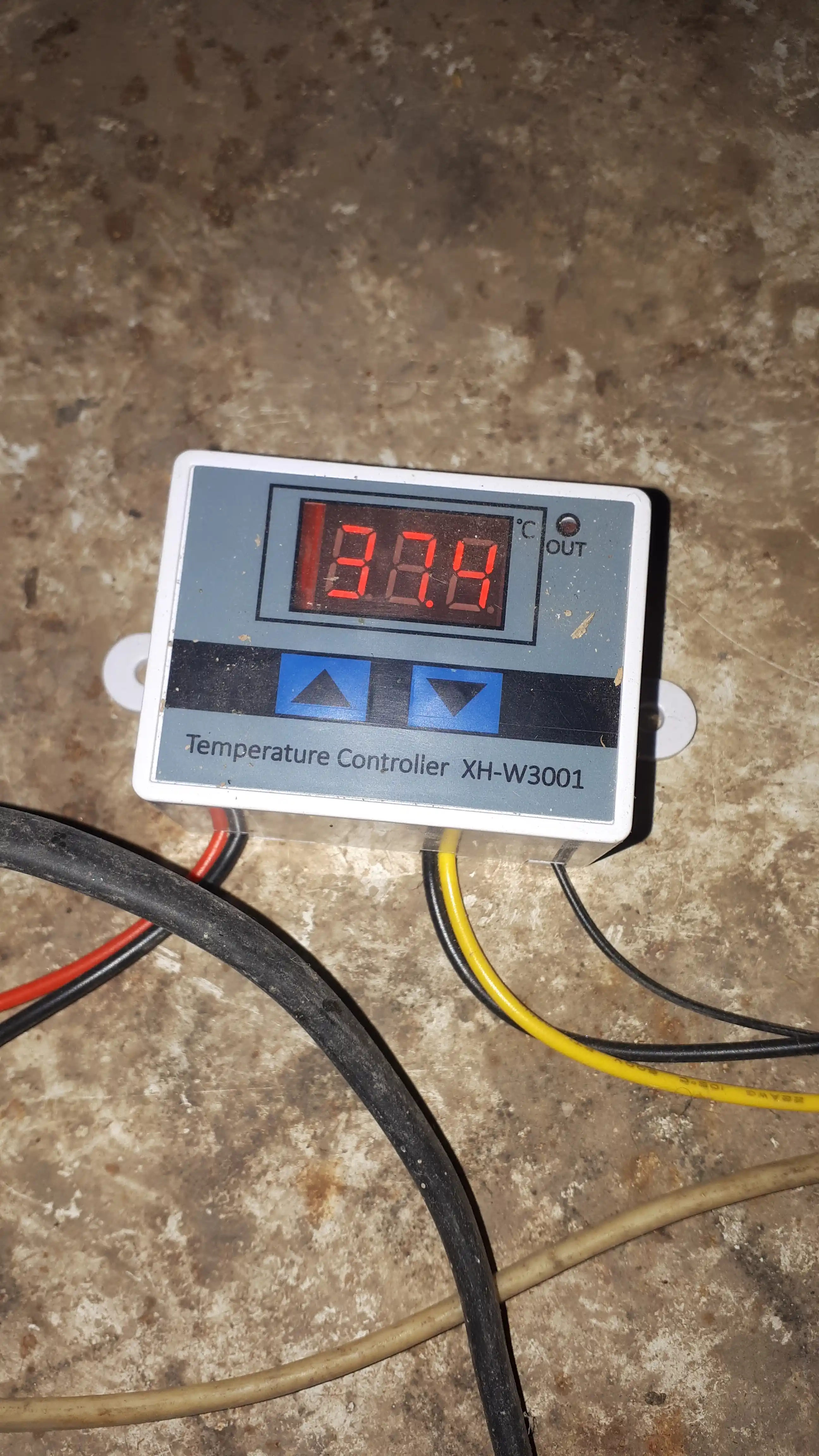 XH-W3001 raqamli harorat regulator (termostat)